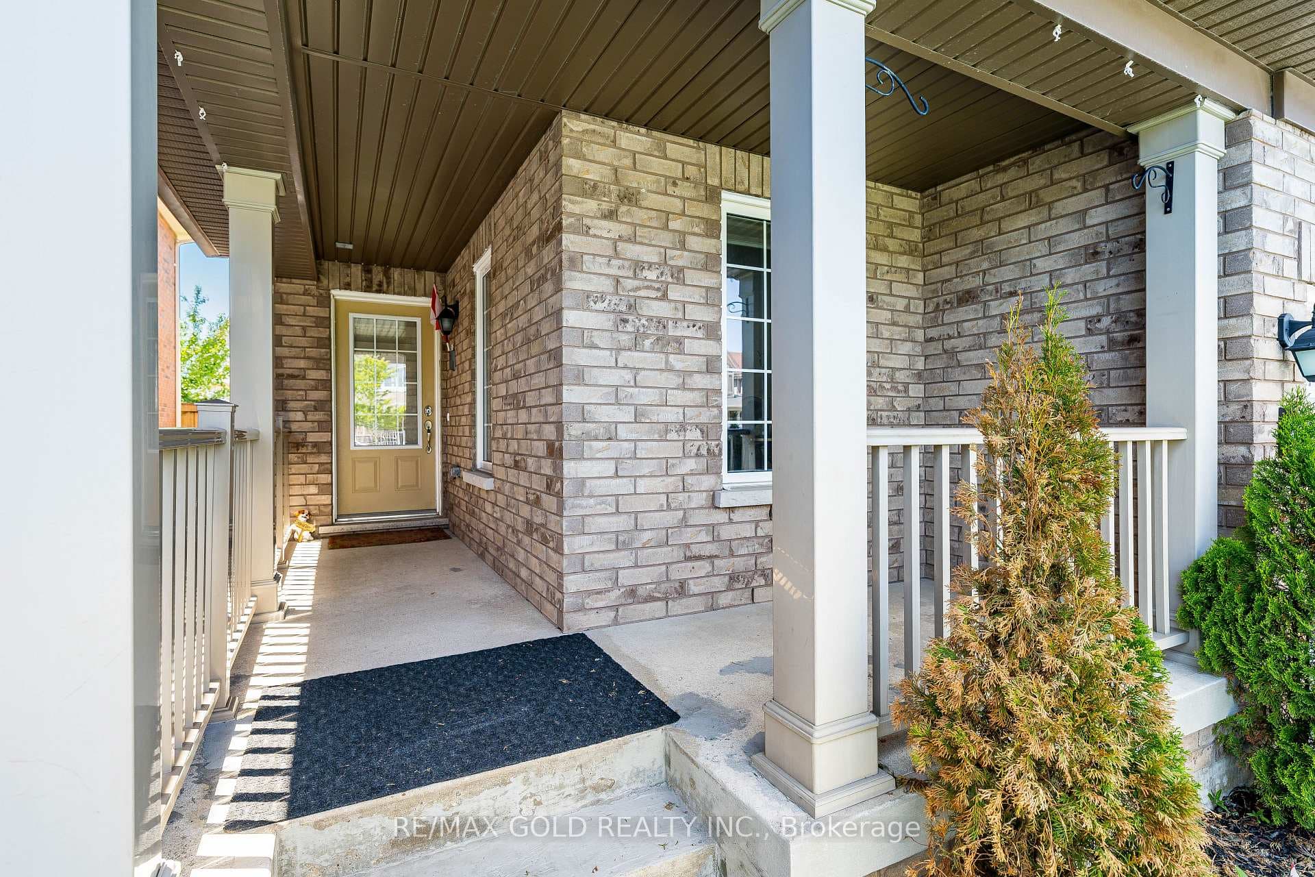 26 Robert Parkinson Drive photo 3