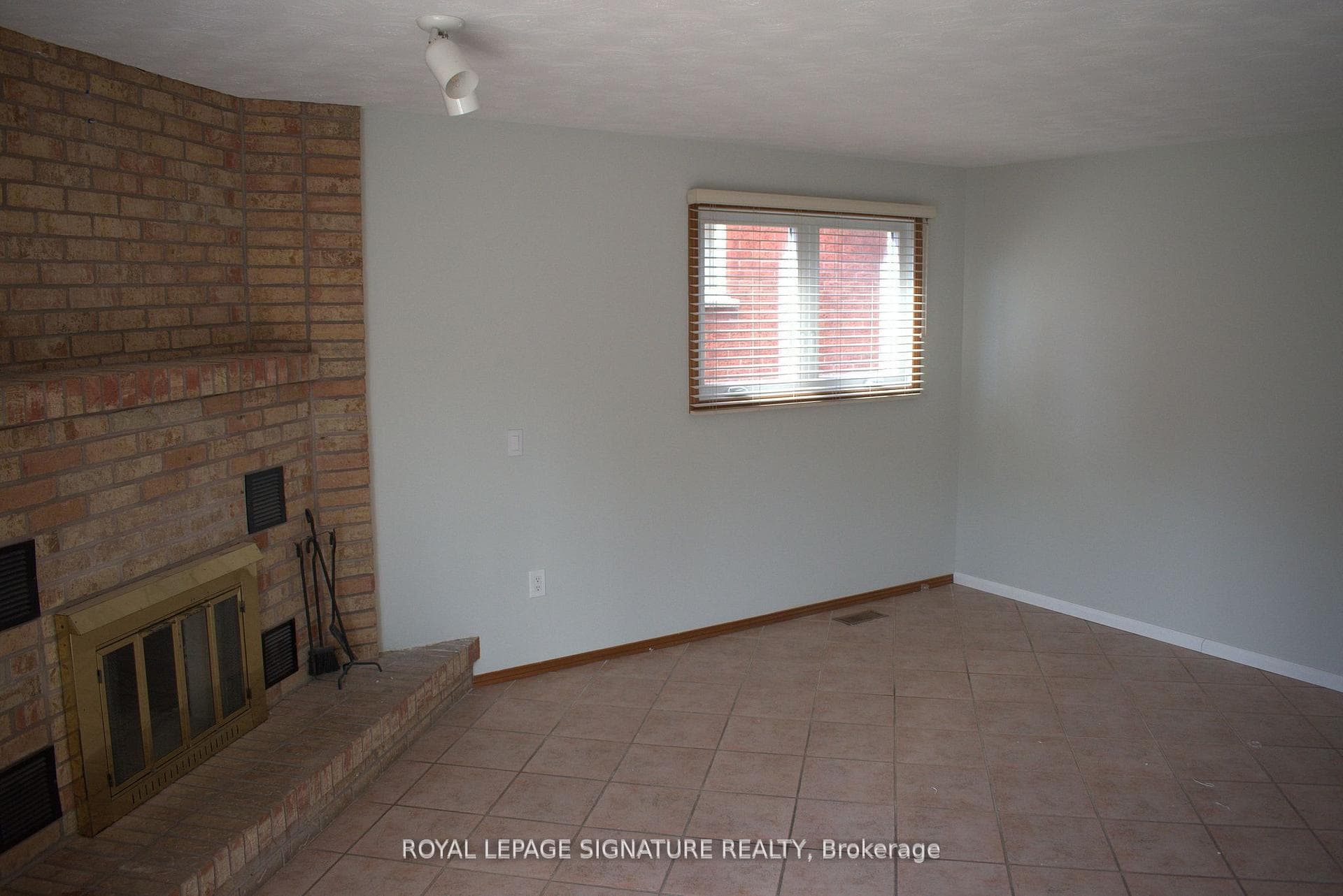 709 Upper Paradise Road Unit Bsmt photo 9