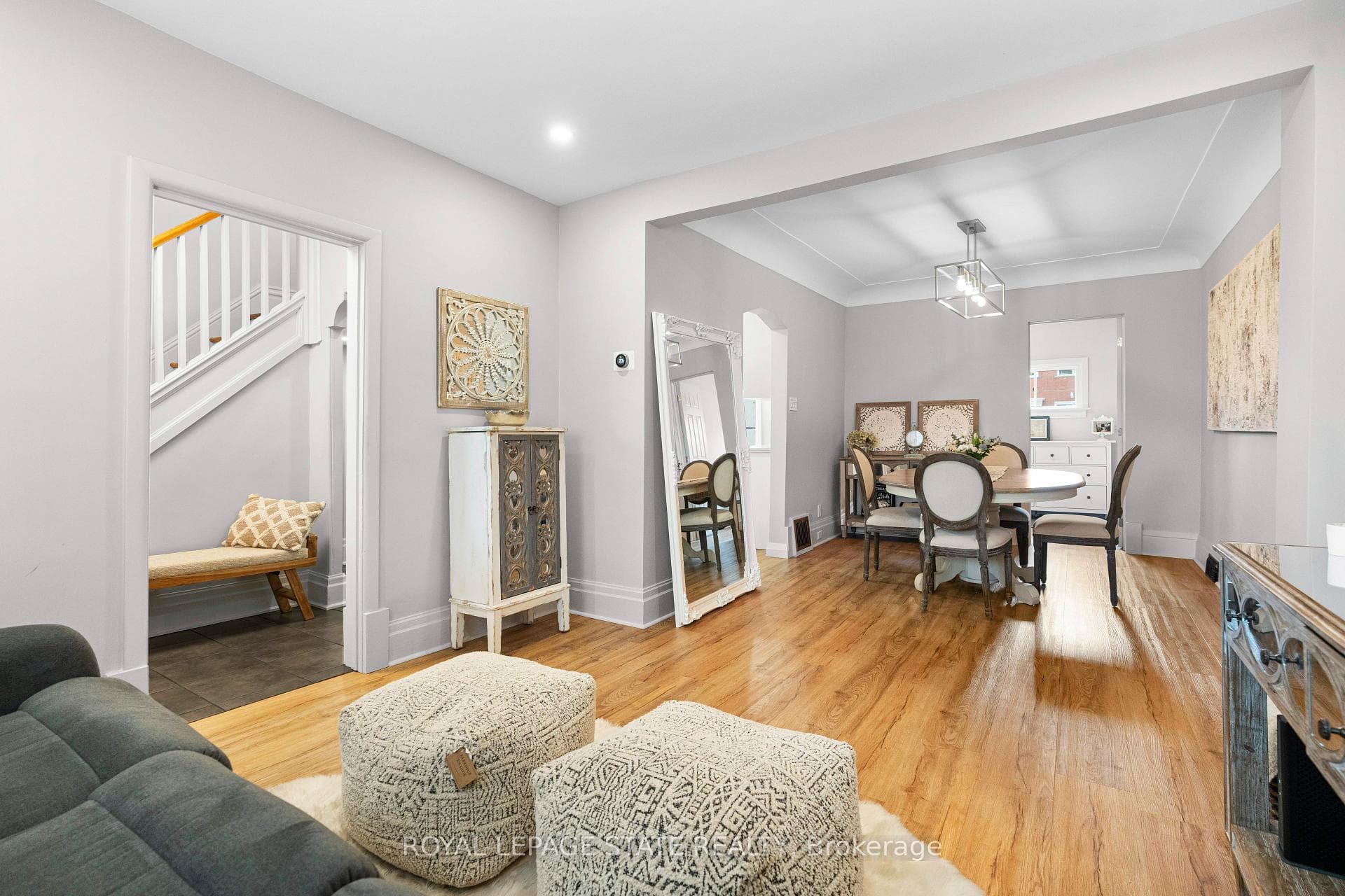 307 Weir Street photo 9