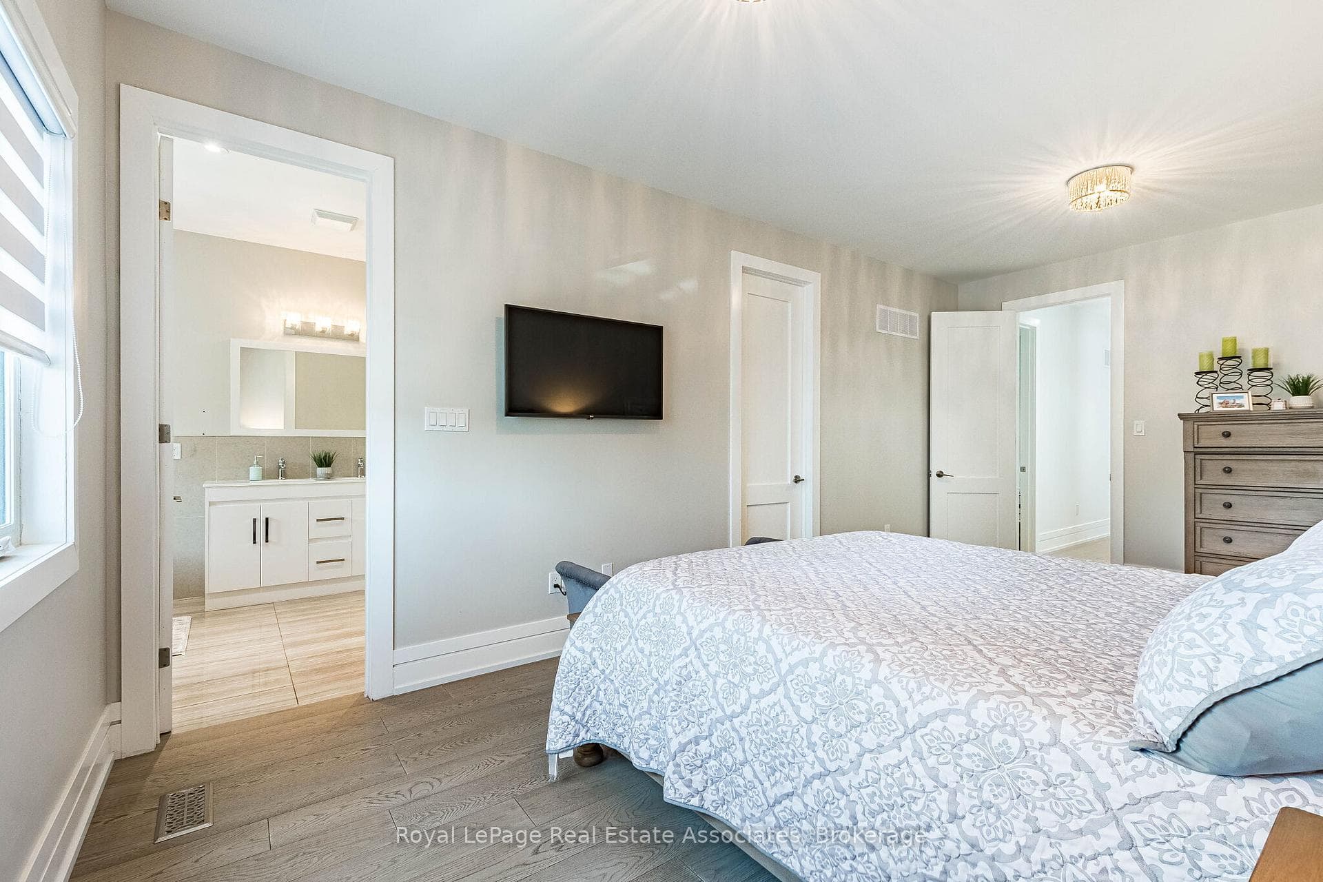 1071 Westmount Avenue photo 21