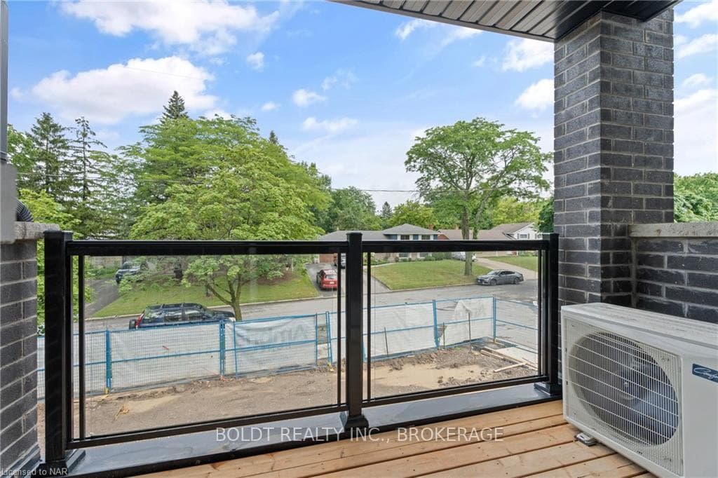 150 GLENDALE Avenue Unit 23 photo 9