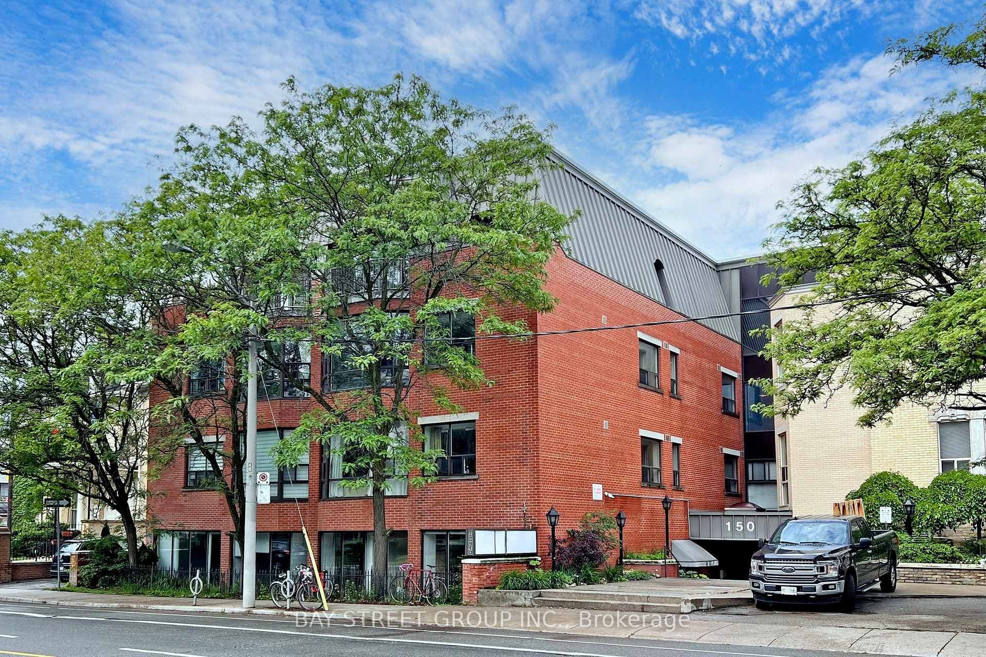 150 Beverley Street Unit 2E photo 1