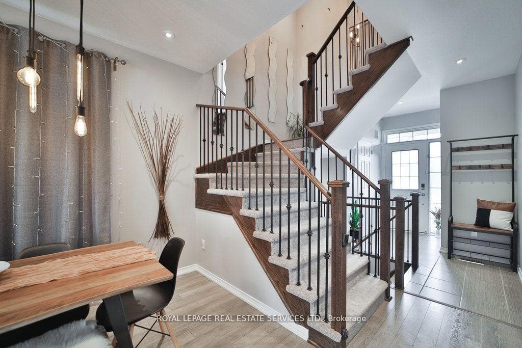 15 Mcallistar Drive photo 9