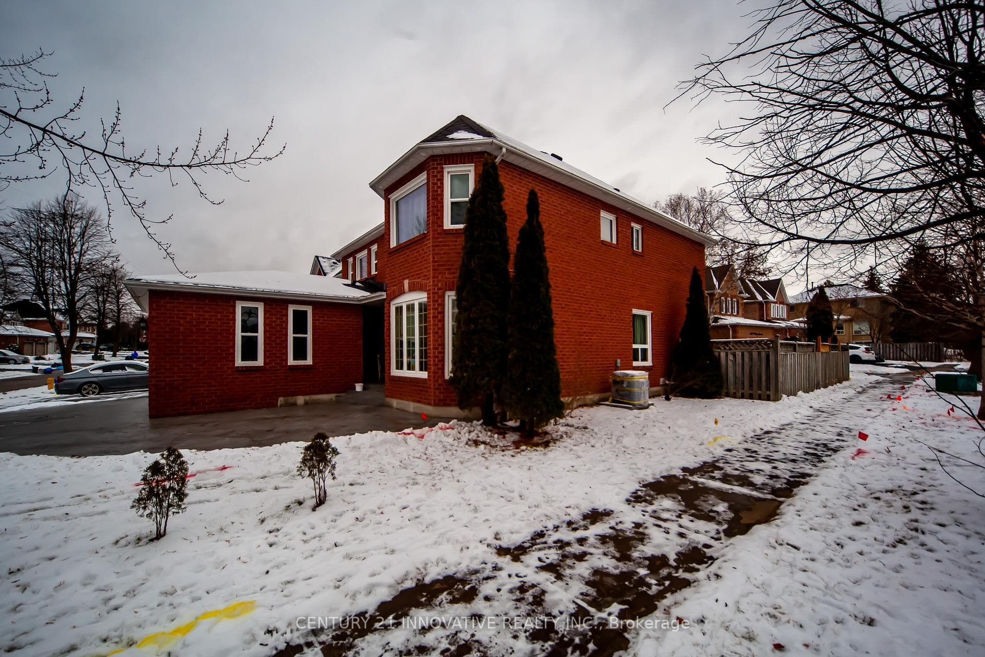 1075 Wildrose Crescent Unit B photo 39
