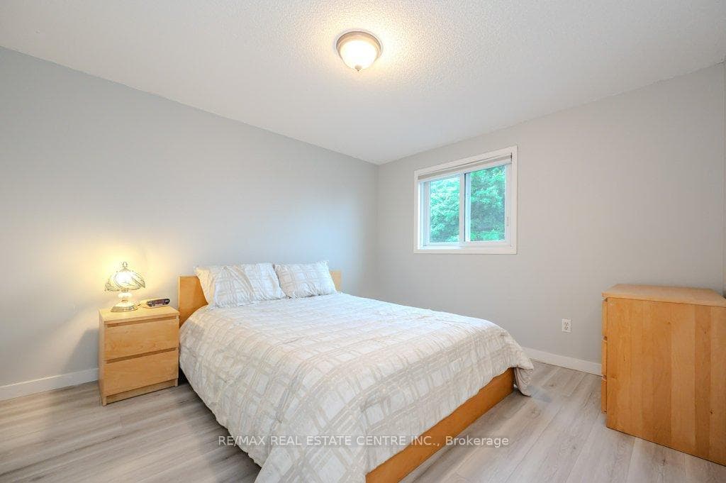 59 Julia Crescent photo 25