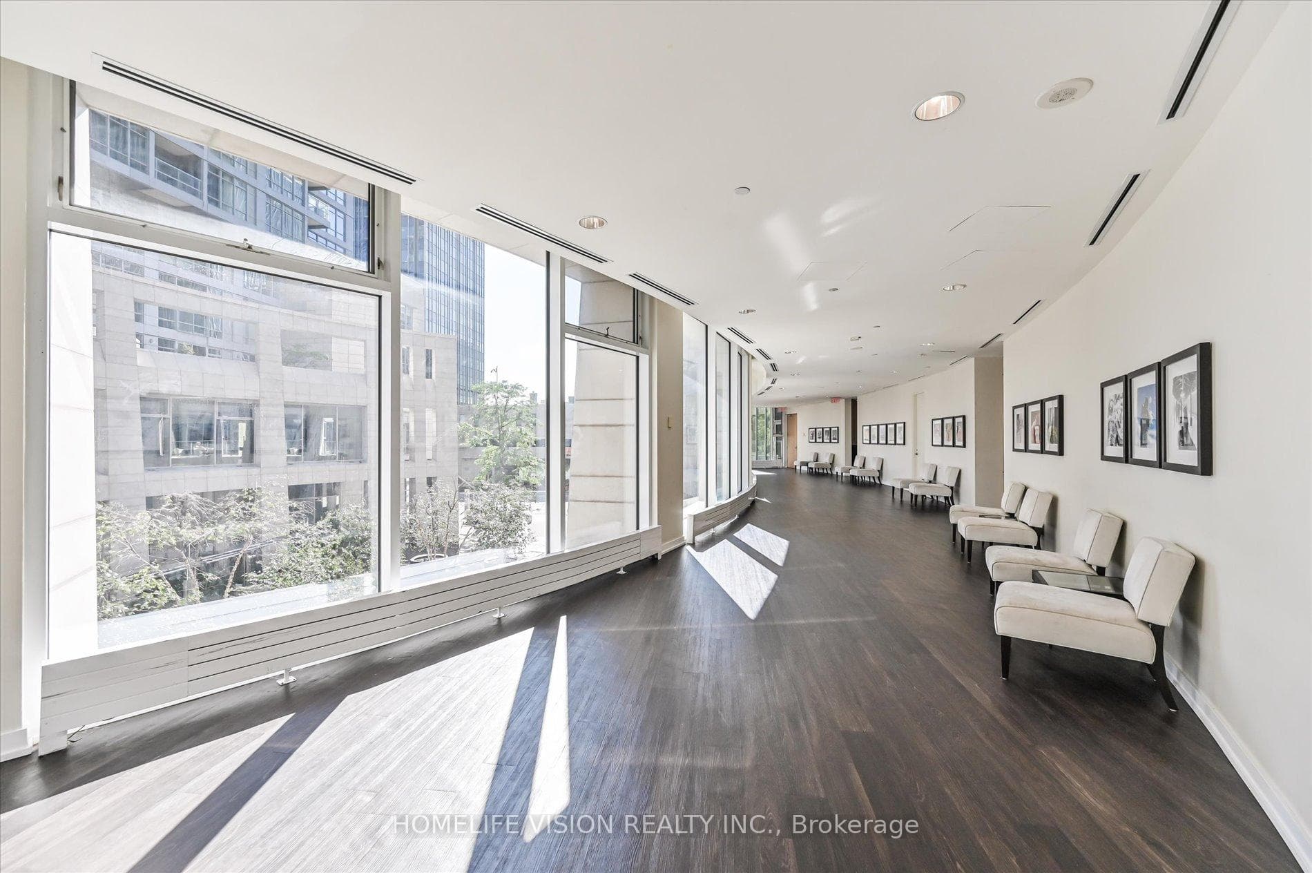 2191 Yonge Street Unit 3208 photo 30
