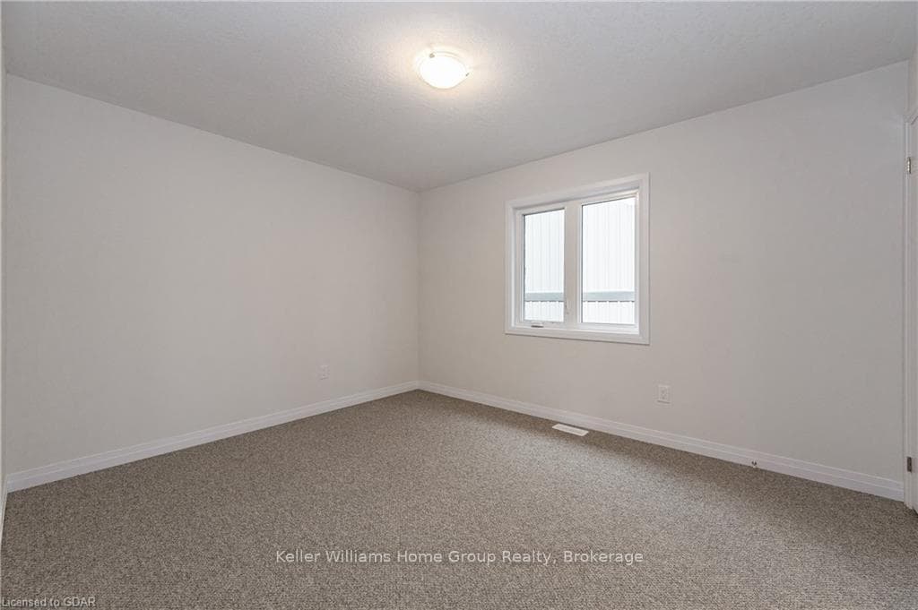 425 ADELAIDE Street photo 21