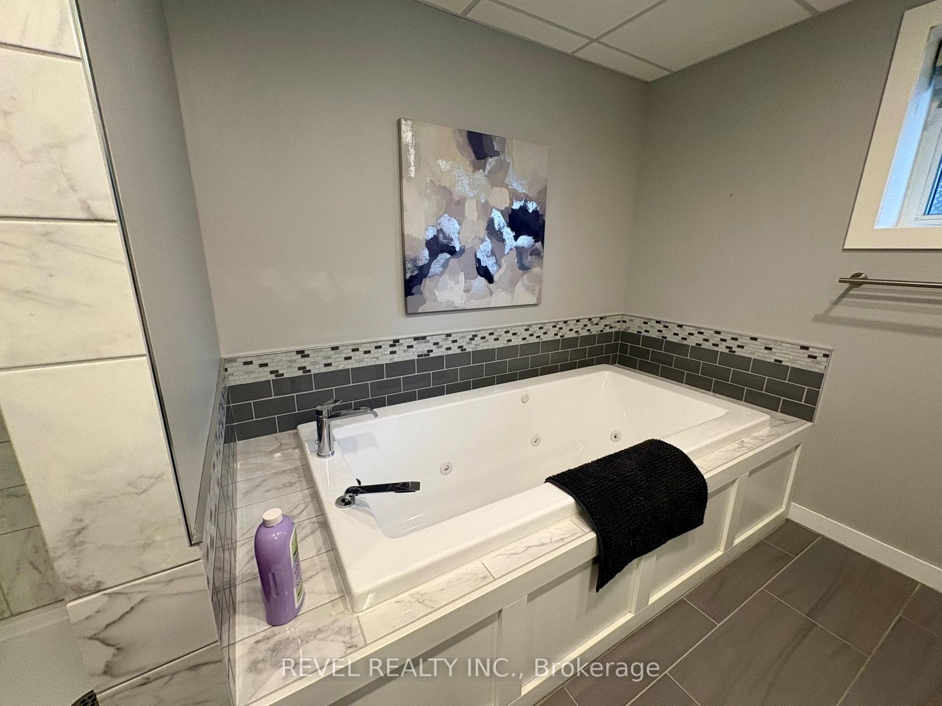 97 Fourteenth Avenue photo 29