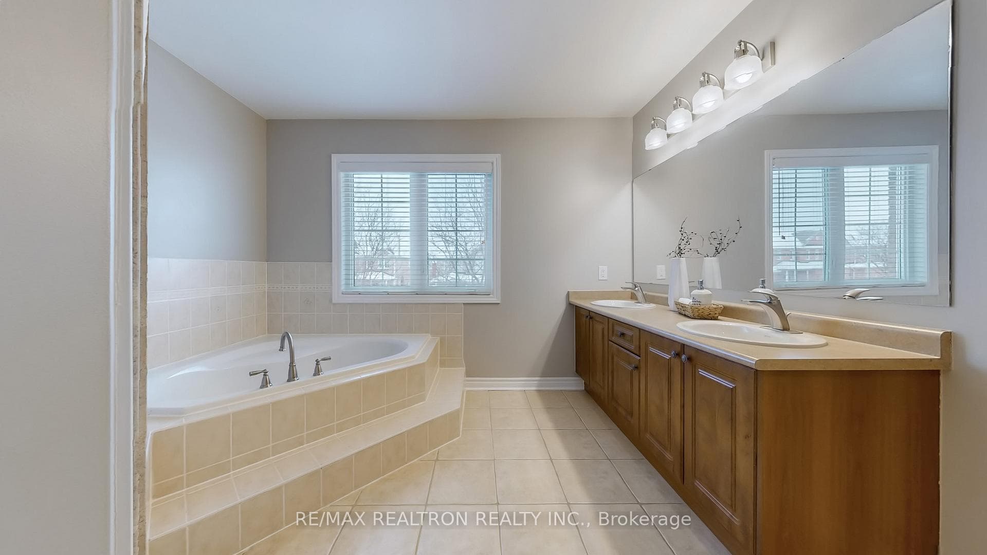 60 Andrew Hill Drive photo 21