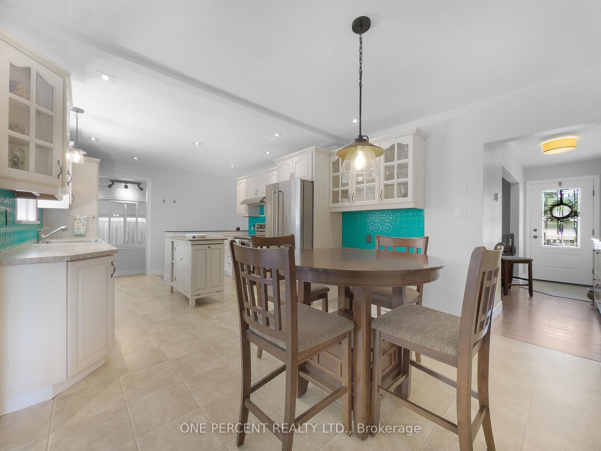 22 BRADGATE Road photo 10