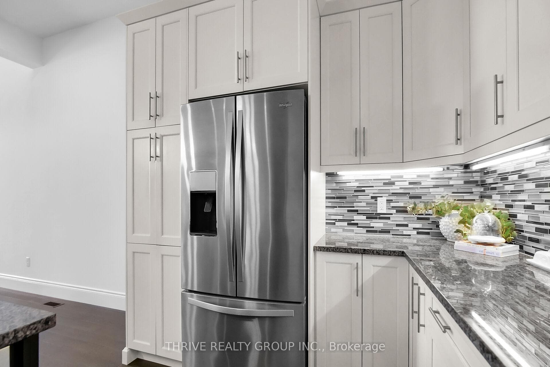 2215 CALLINGHAM Drive Unit 12 photo 14