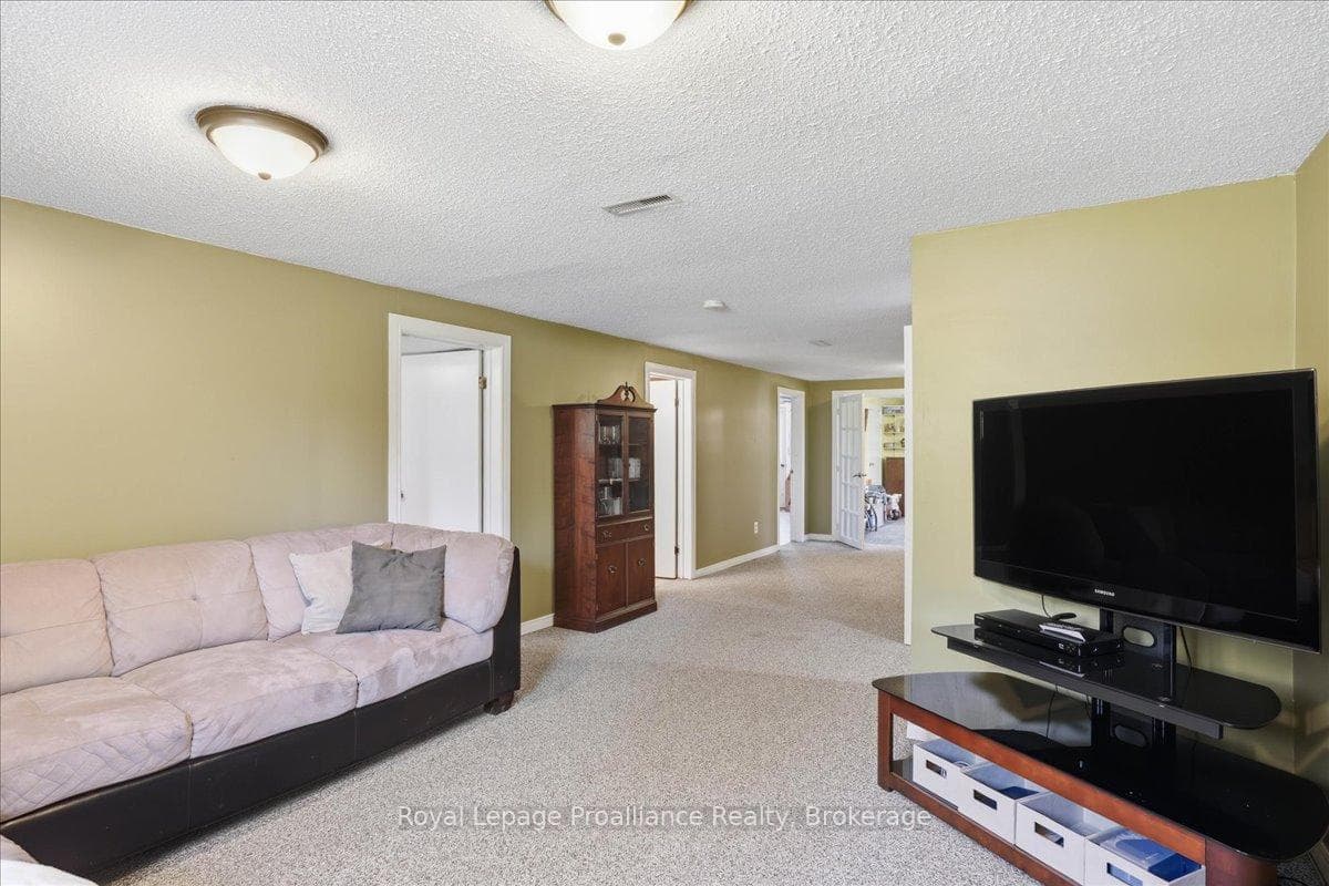 205 Bethel Road photo 20