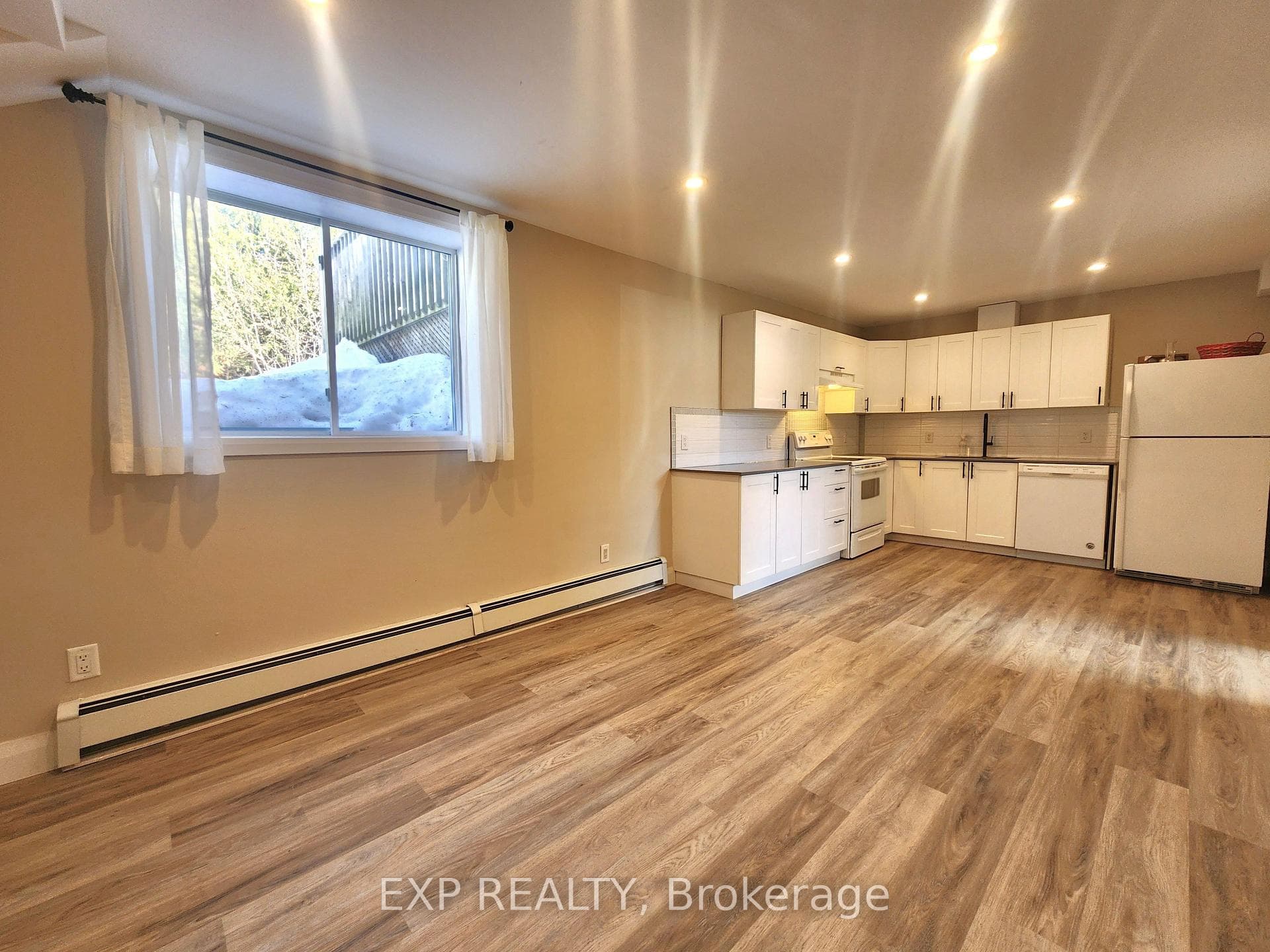 50 Fringewood Drive Unit 2 photo 1