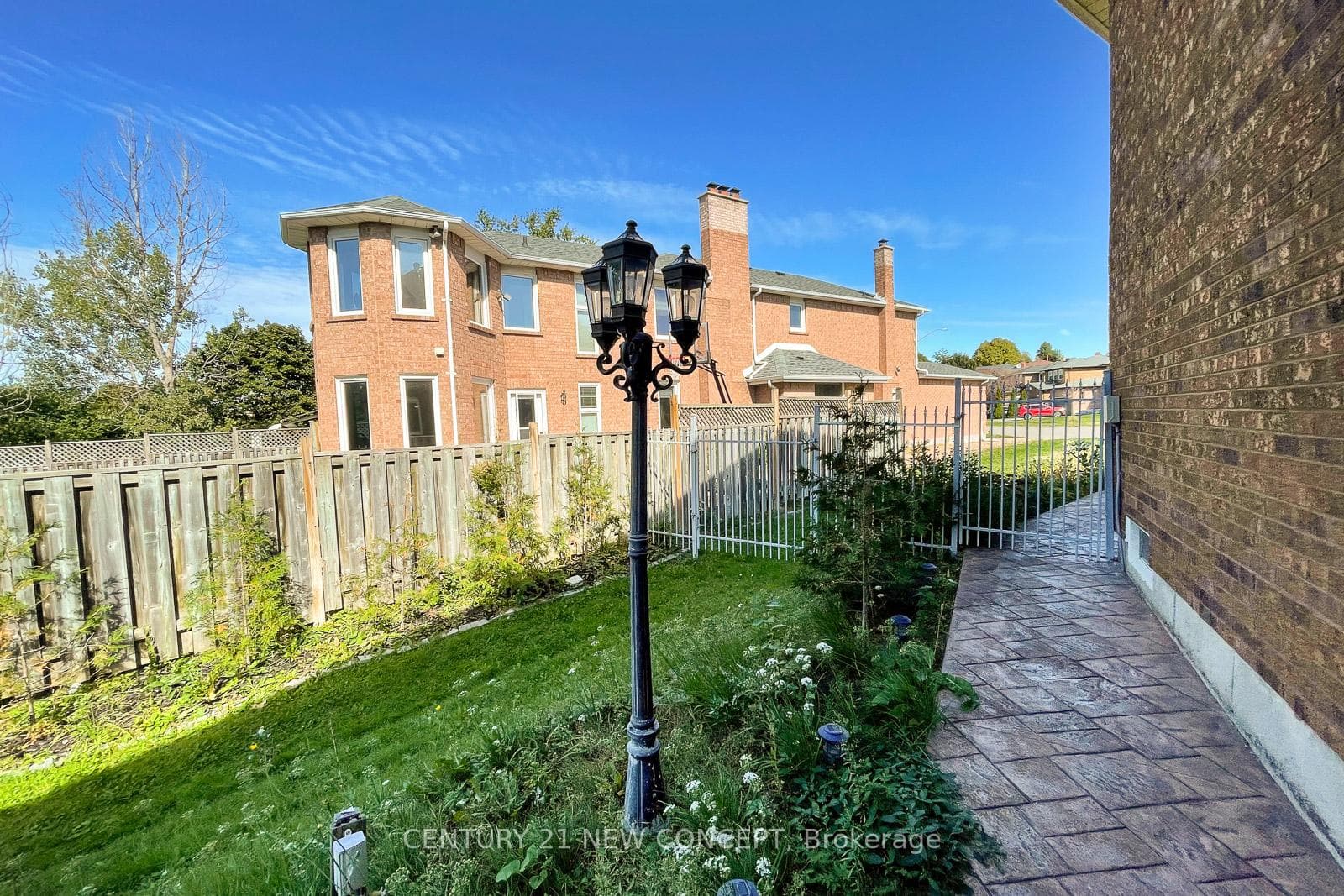 40 Marchwood Crescent photo 38