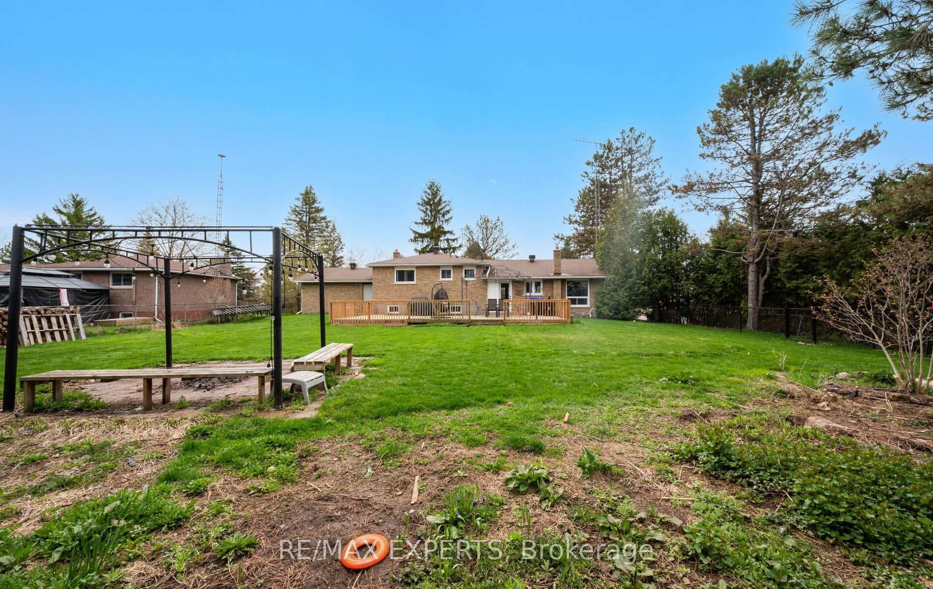 12 Simon Drive photo 47