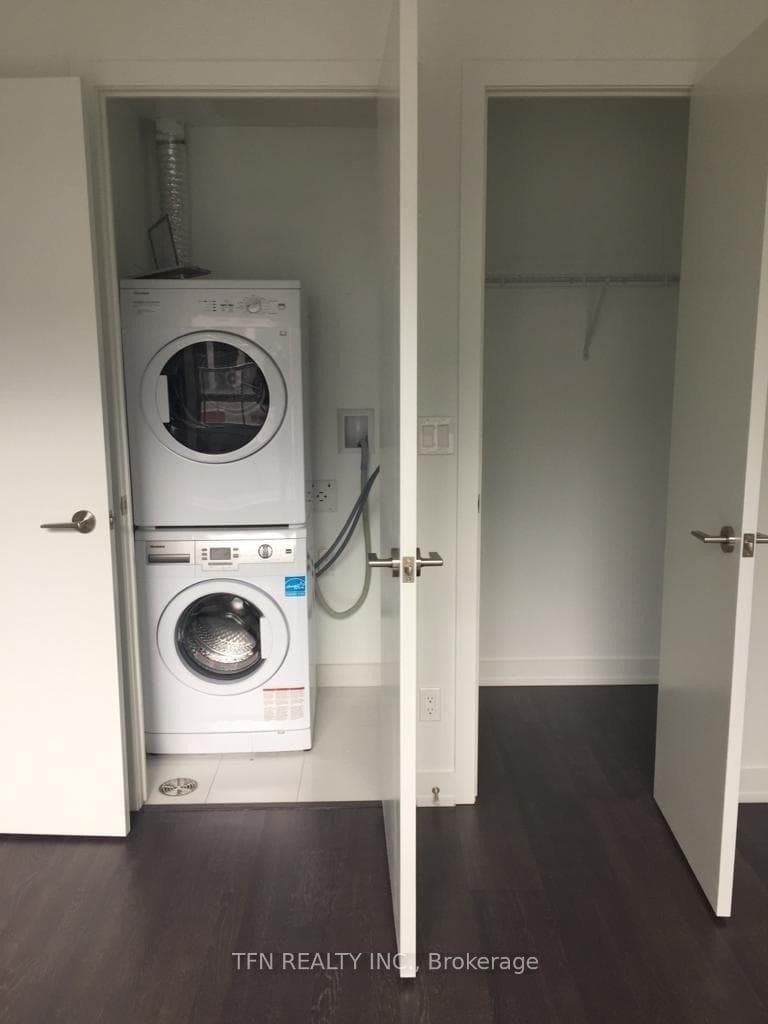501 St Clair Avenue Unit 225 photo 10