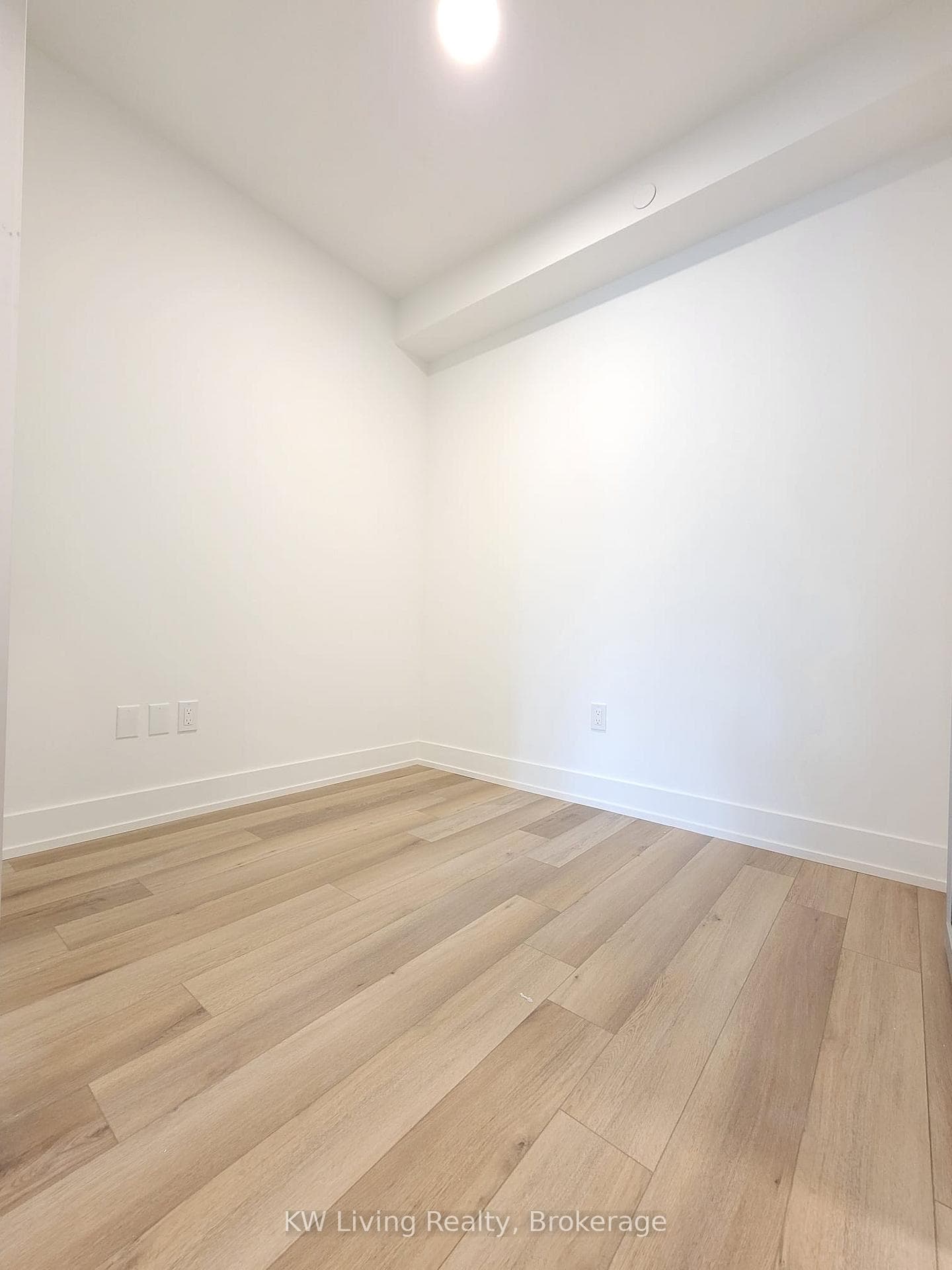 8 Cedarland Drive Unit 1002 photo 4