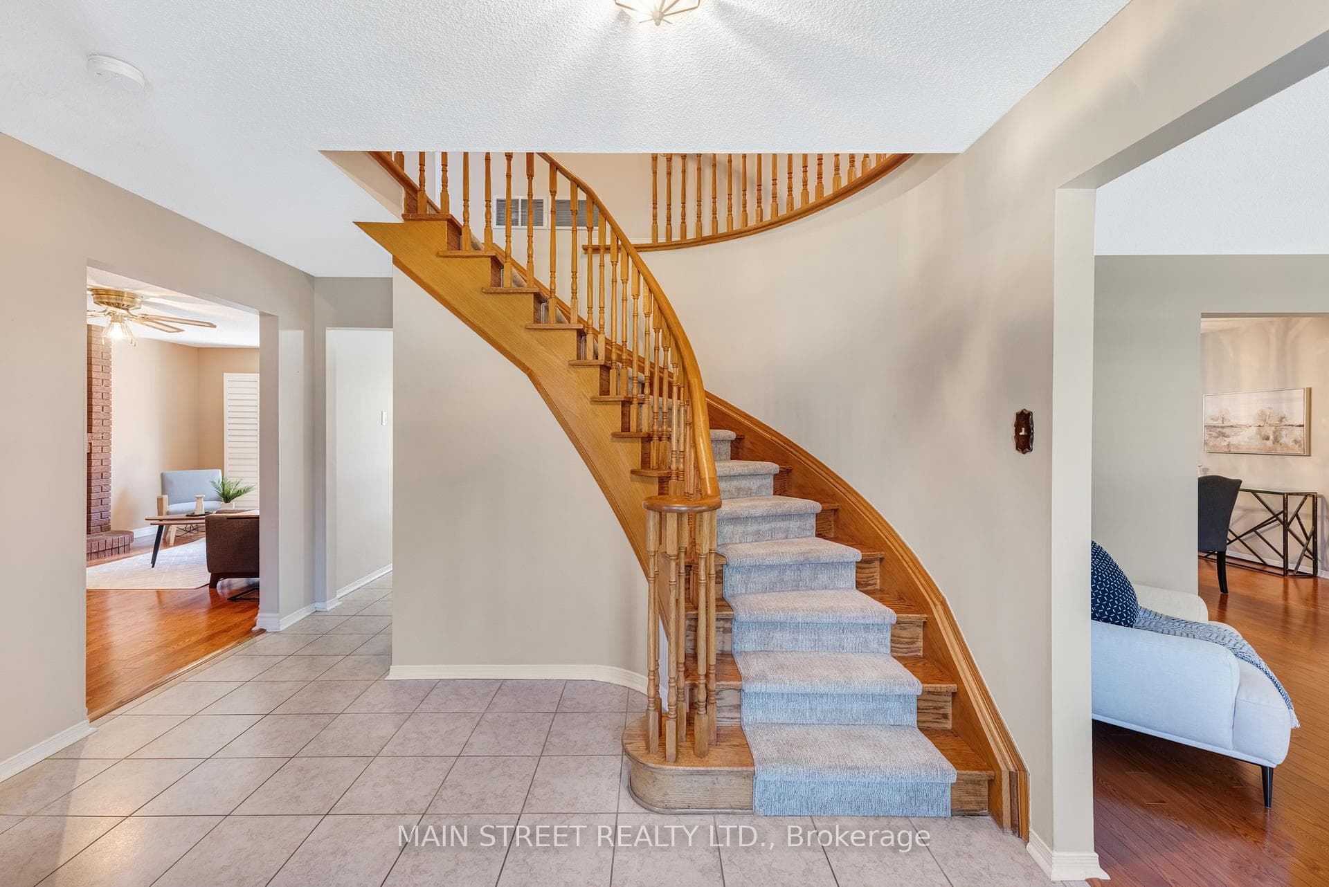21 Steen Drive photo 3