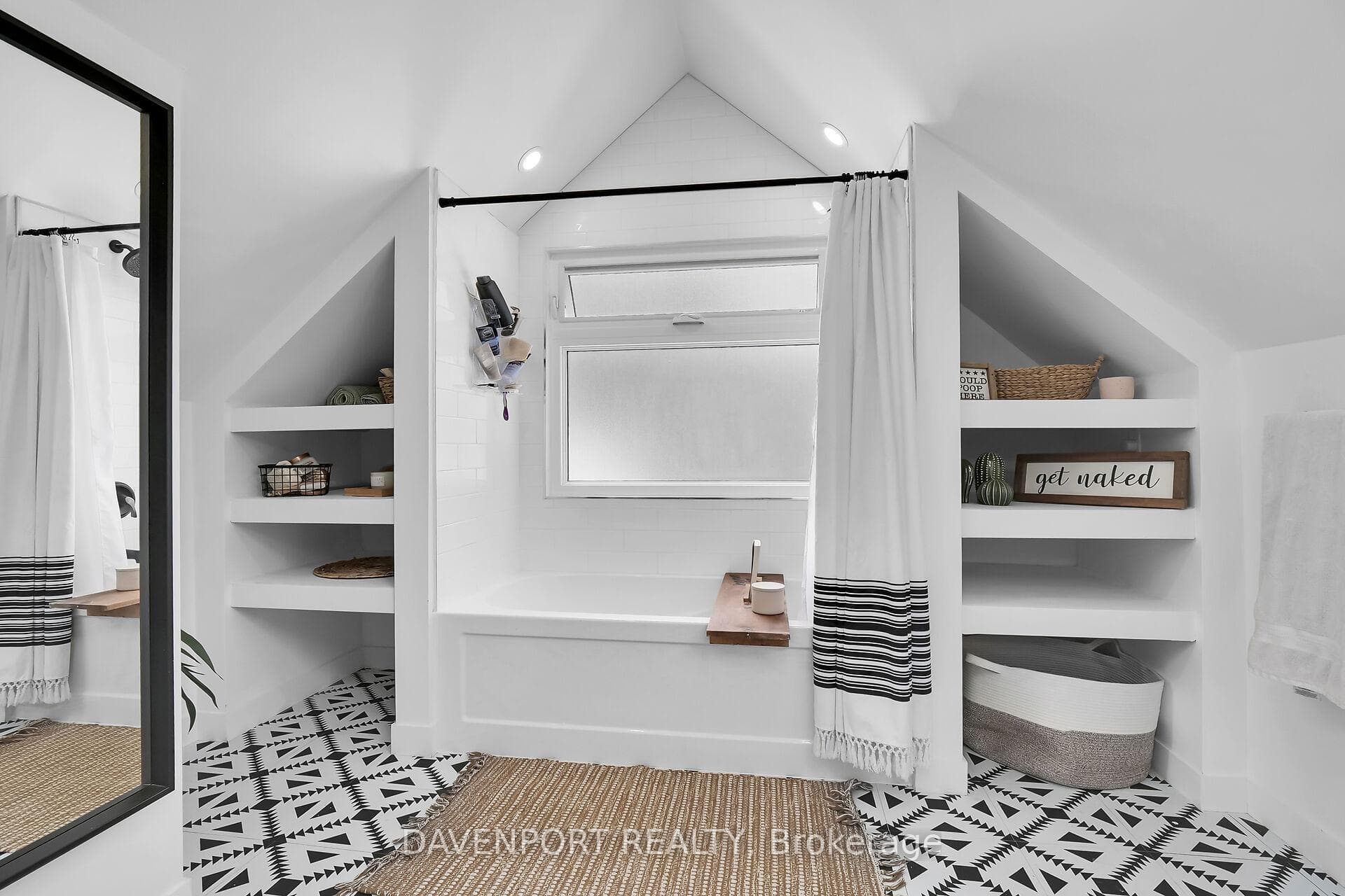 2nd Floor 4pc Ensuite