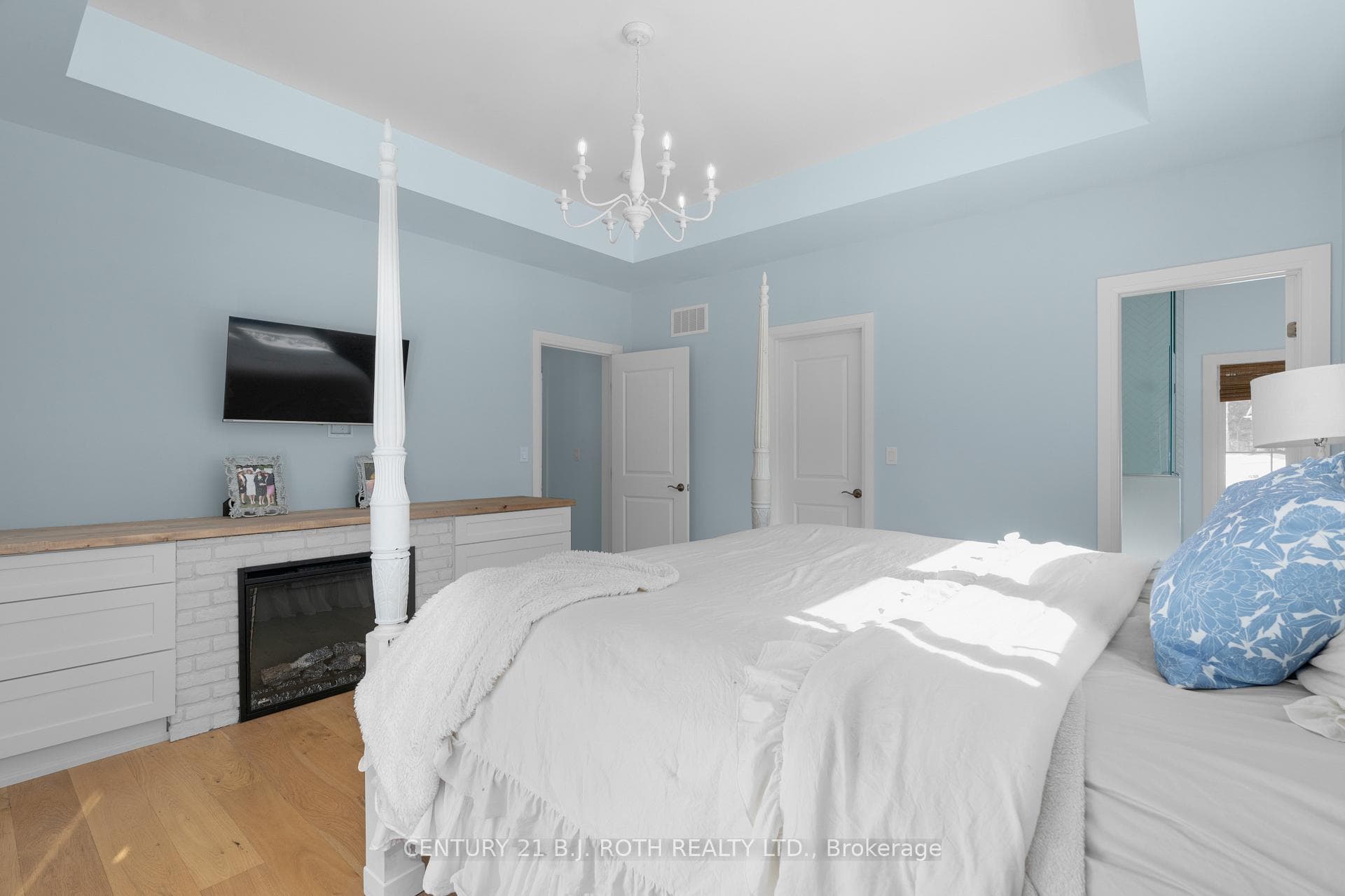 24 Oldenburg Court photo 12