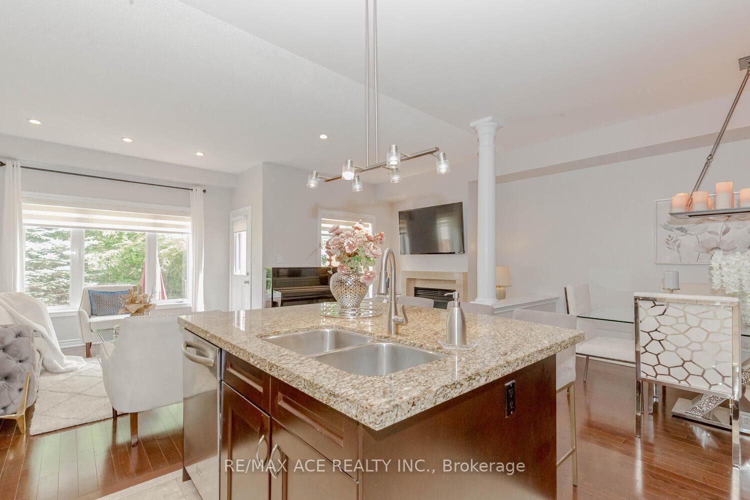 2297 Wuthering Heights Way photo 12