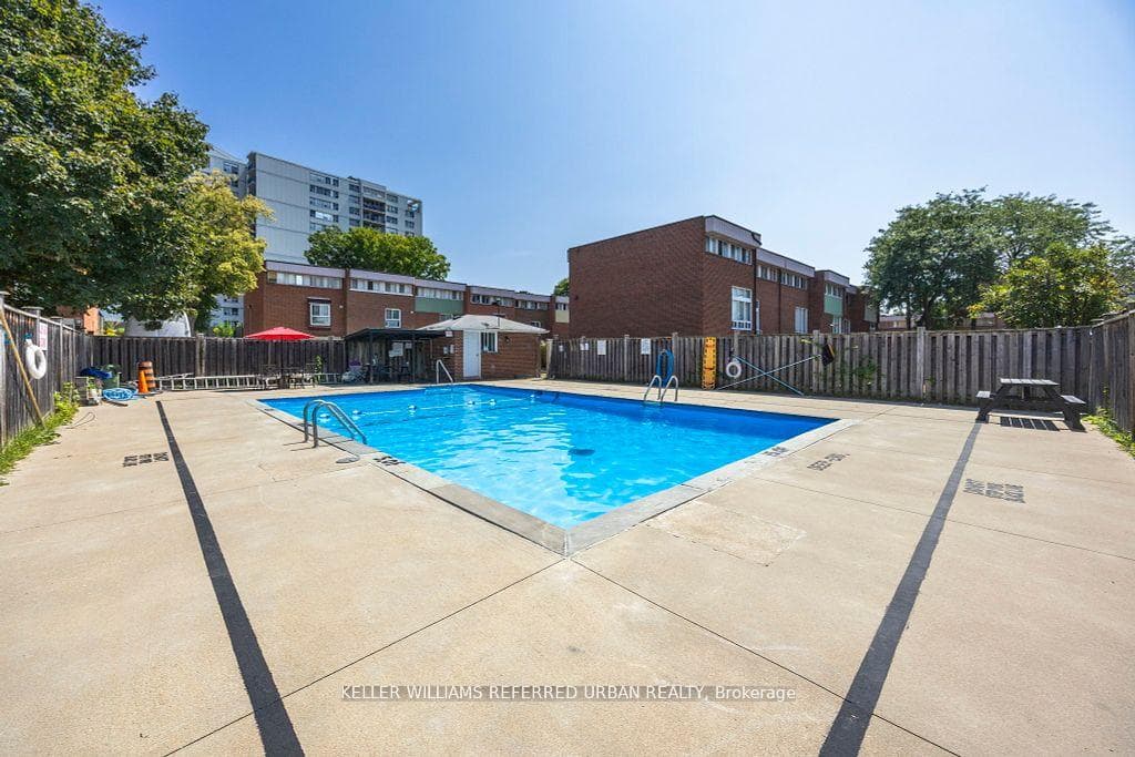 2 Sebastian Cabot Way photo 36