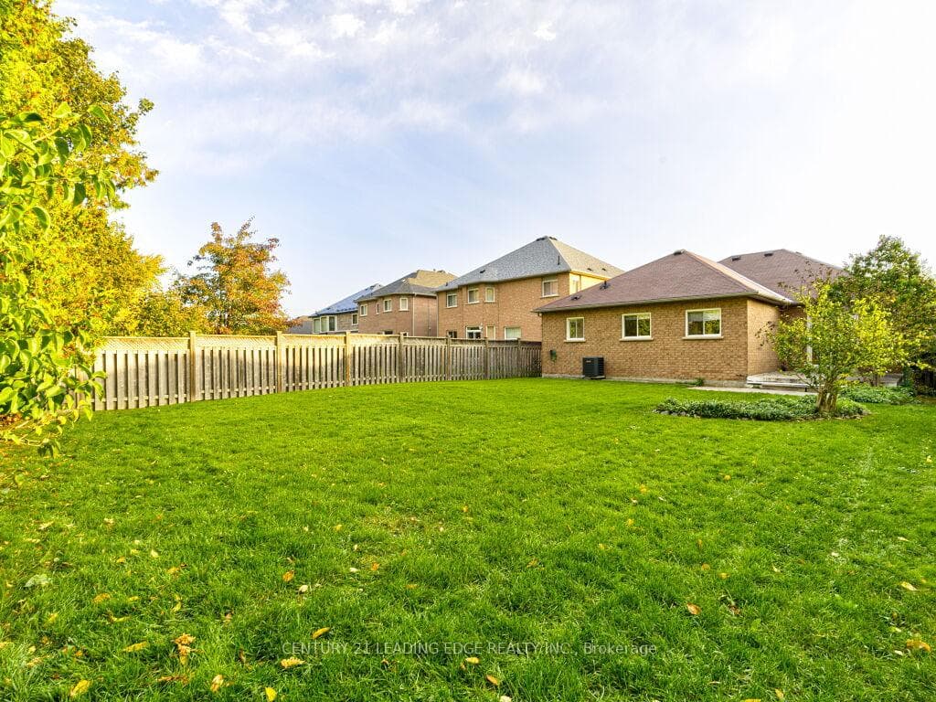52 Sabiston Drive photo 44
