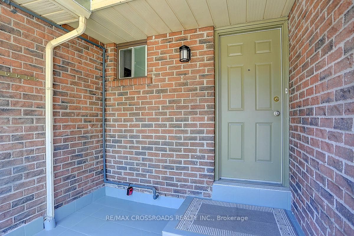 66 Grenbeck Drive photo 3