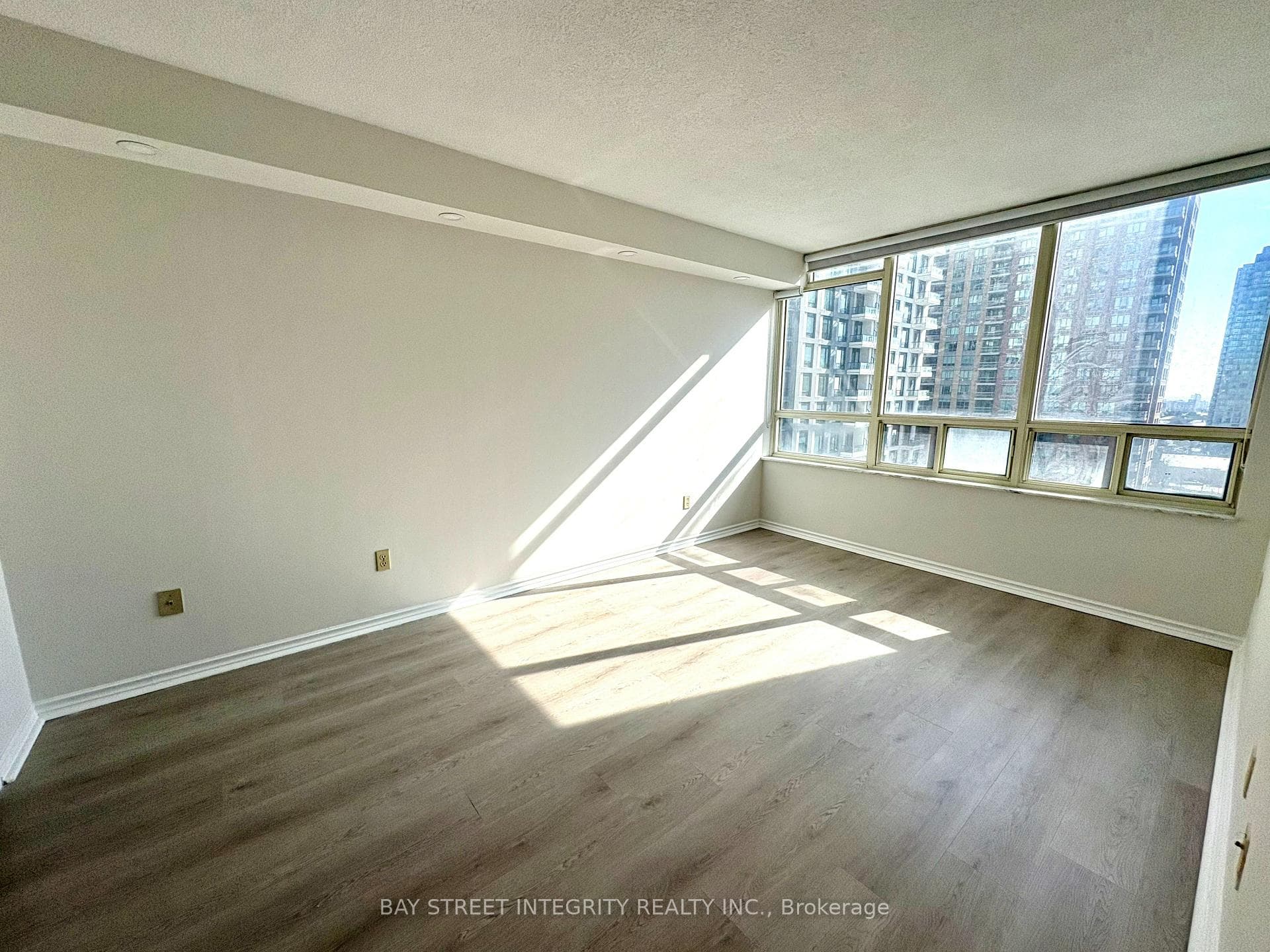 265 Enfield Place Unit 1011 photo 11