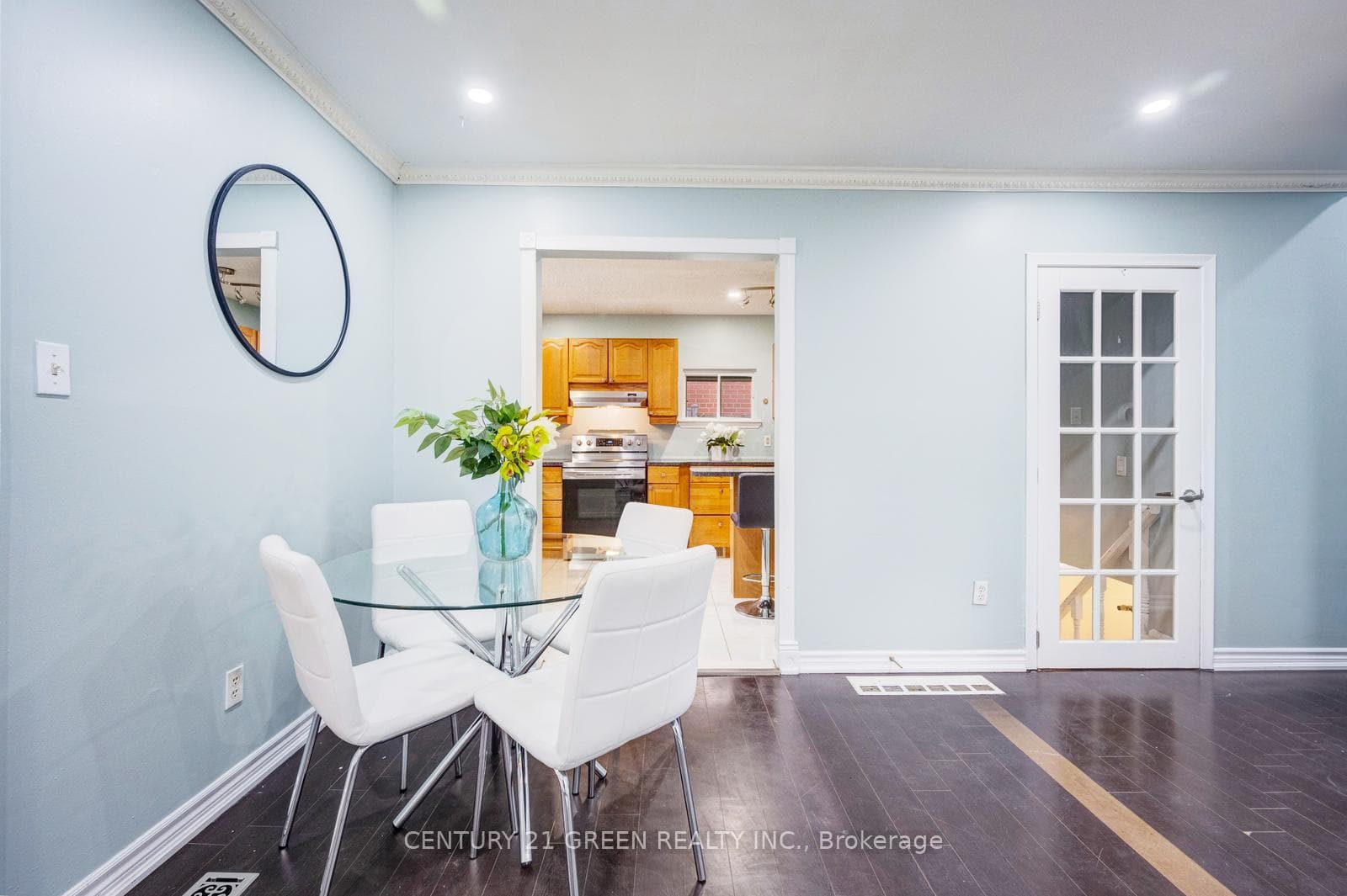 11 Burgby Avenue photo 15