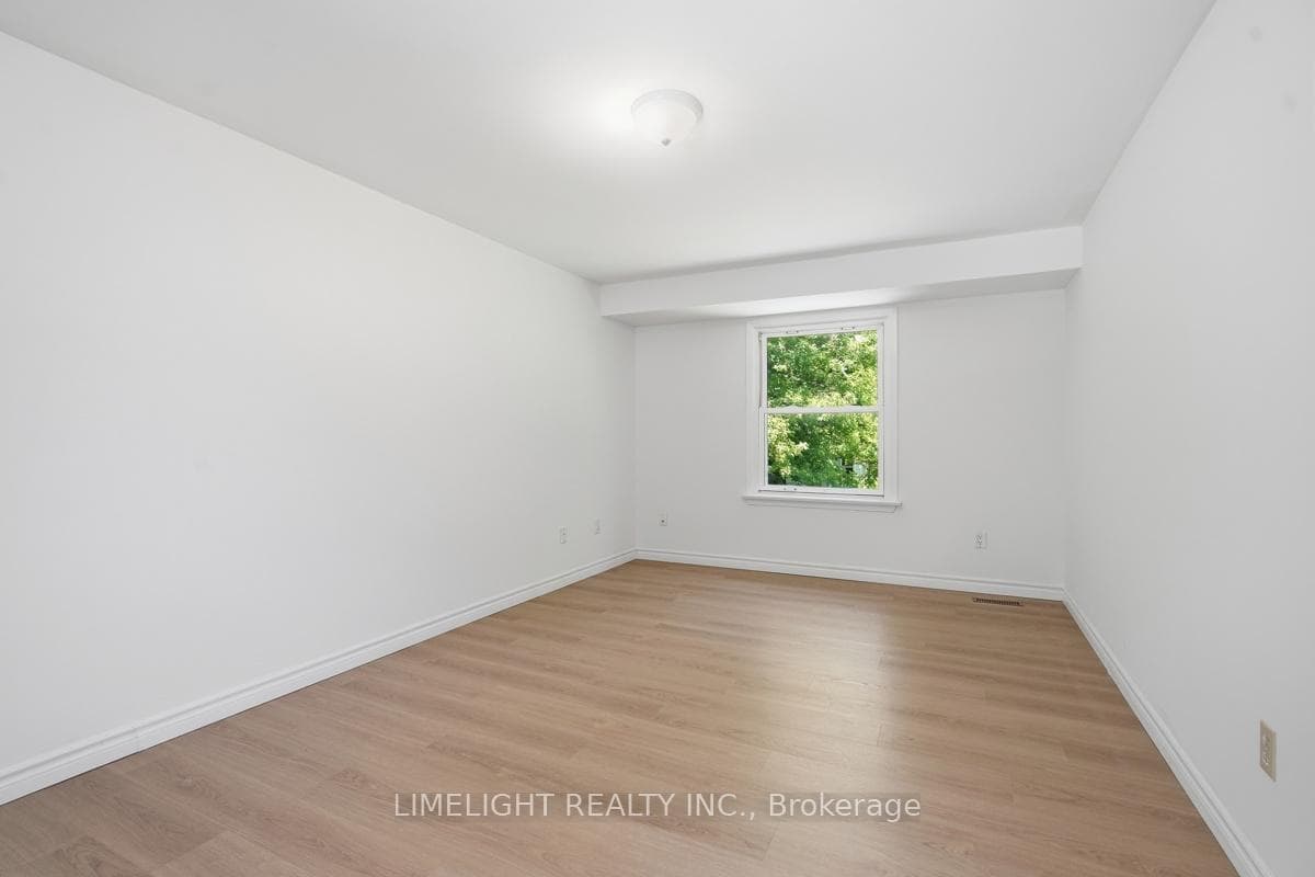 43 Cumberland Crescent photo 17