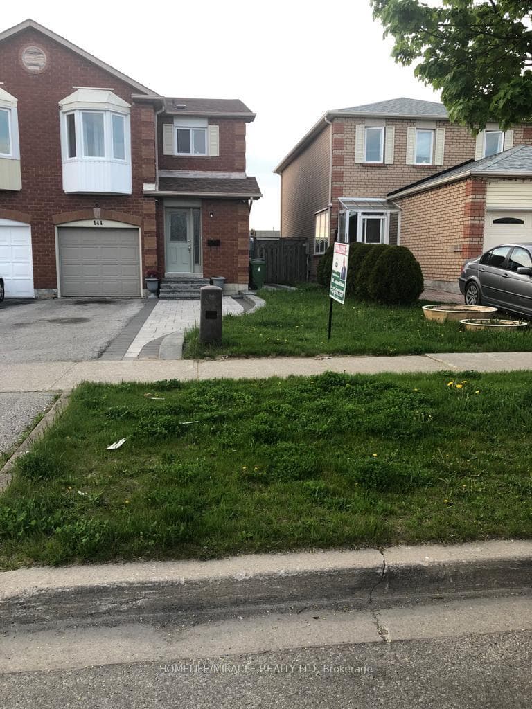 144 Robbinstone Drive photo 28