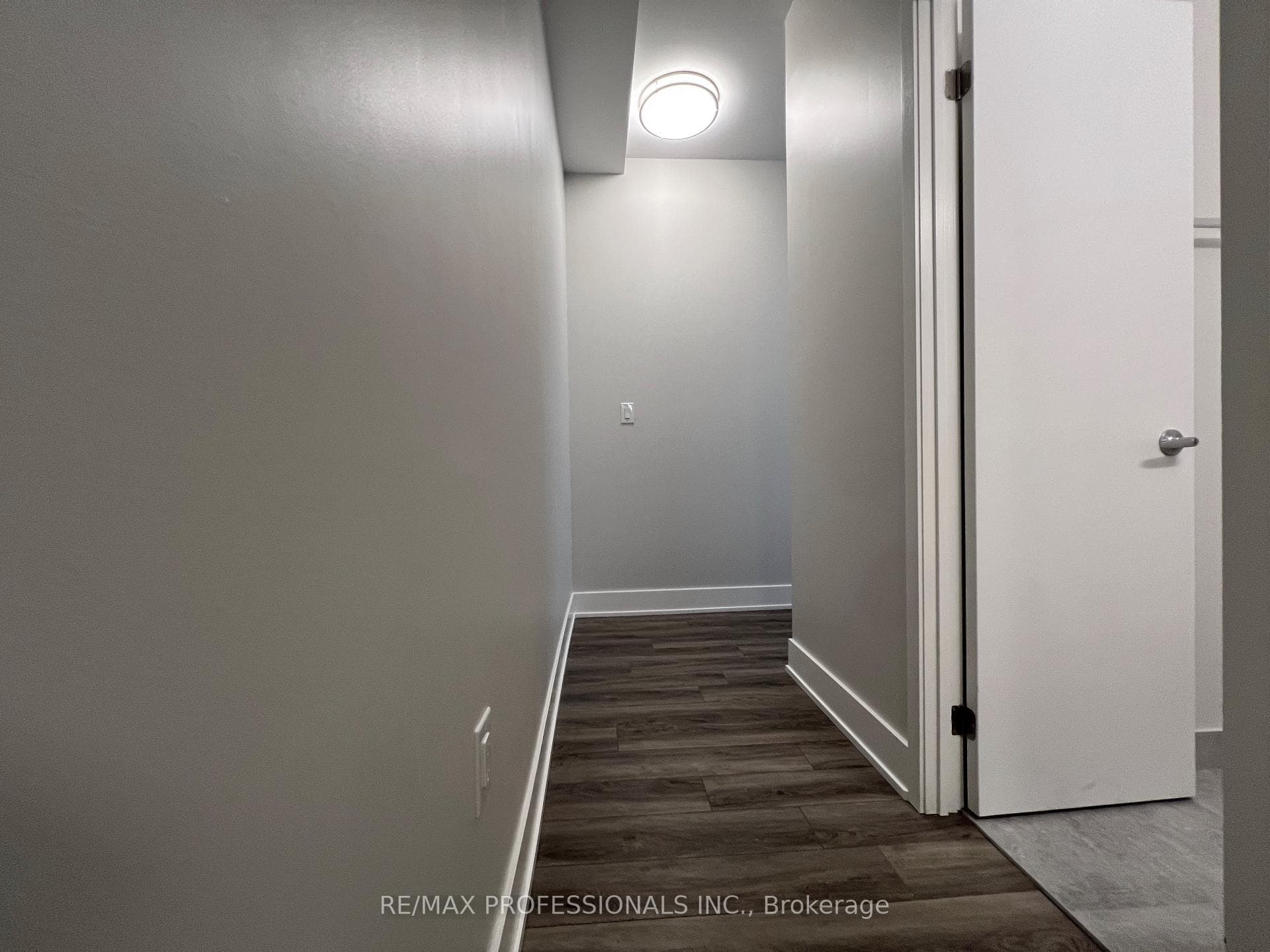 62 Dixfield Drive Unit 121 photo 3