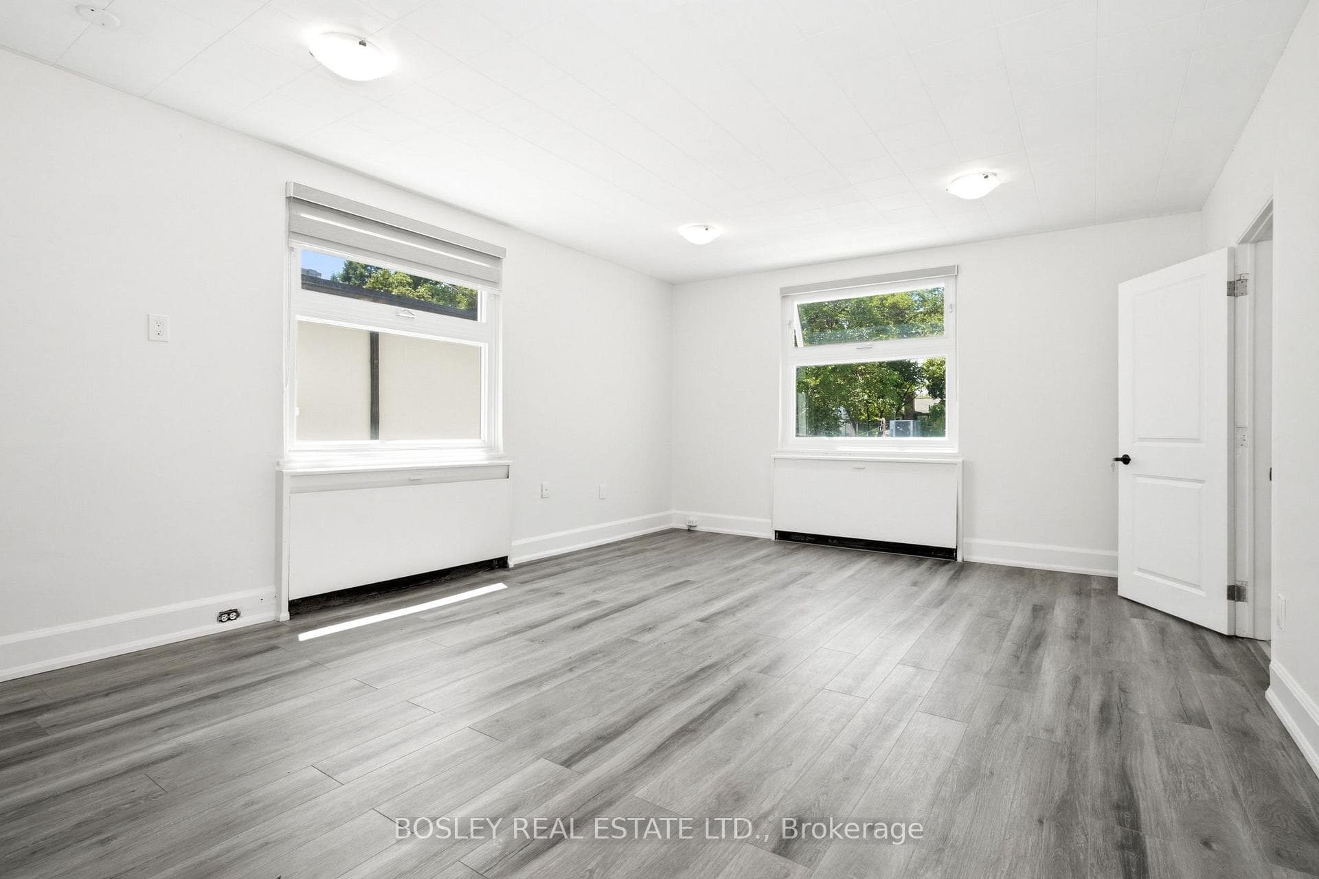 88 Laird Drive photo 17