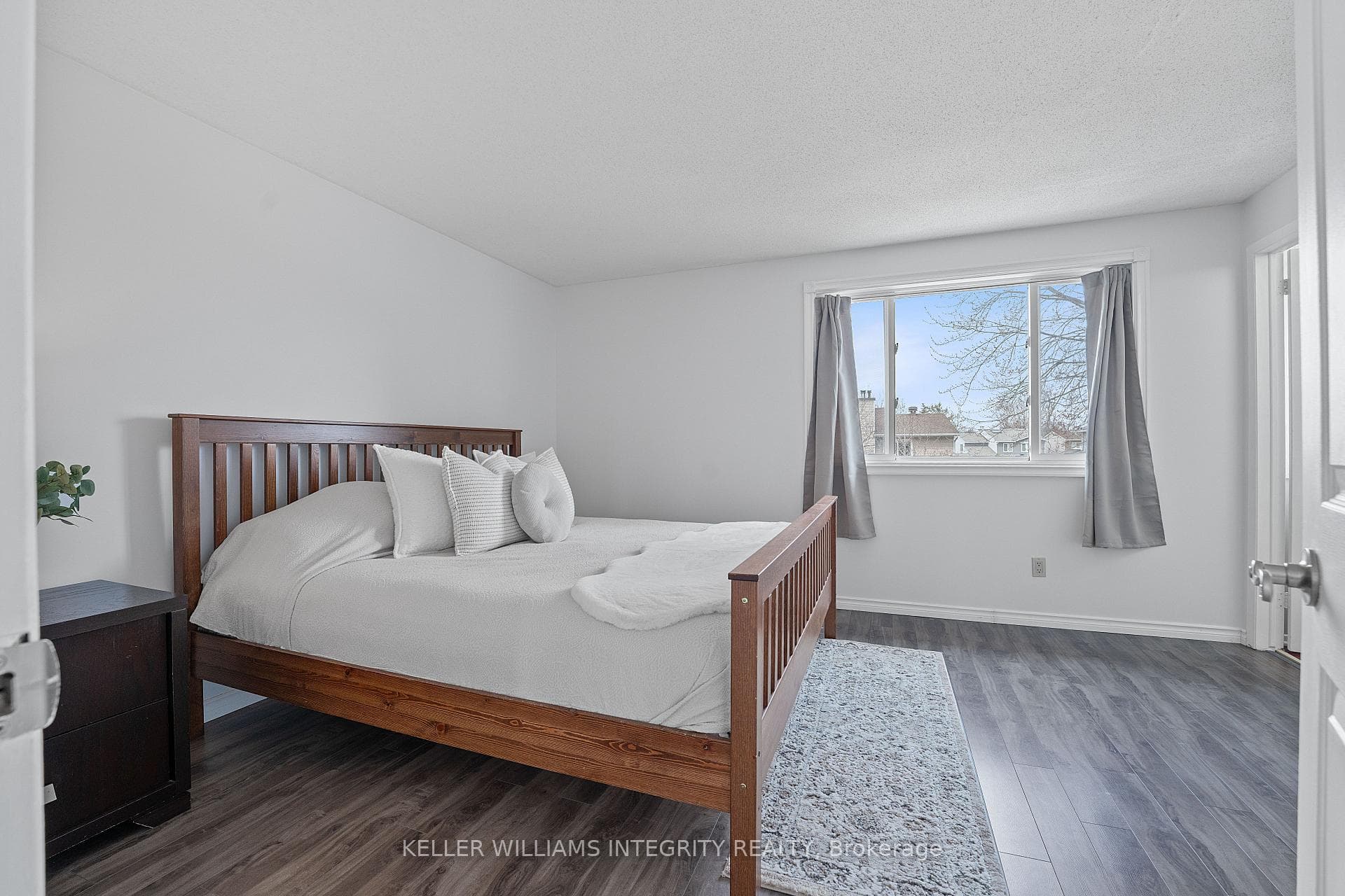 1835 La Chapelle Street photo 21