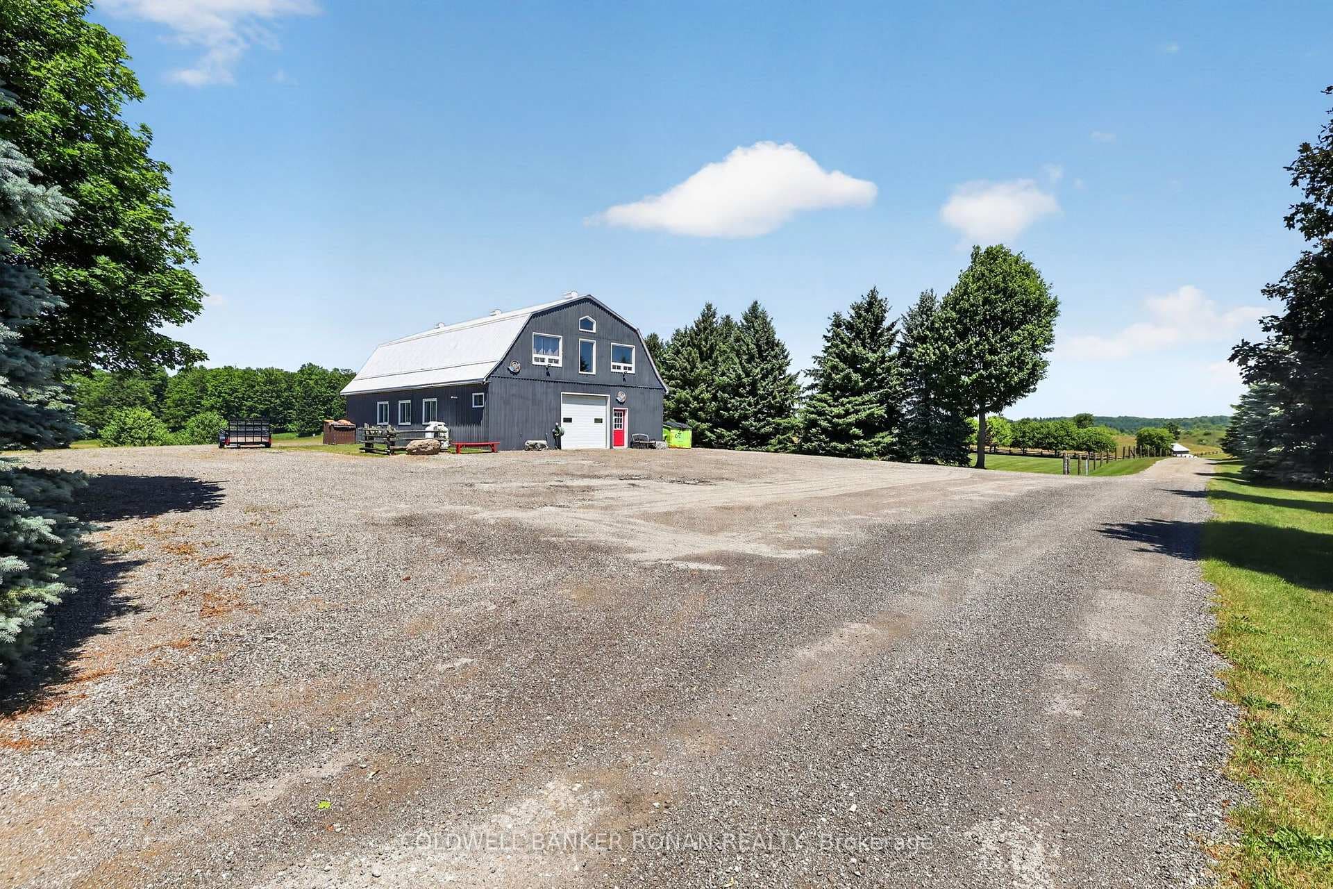 18250 Duffy's Lane photo 35