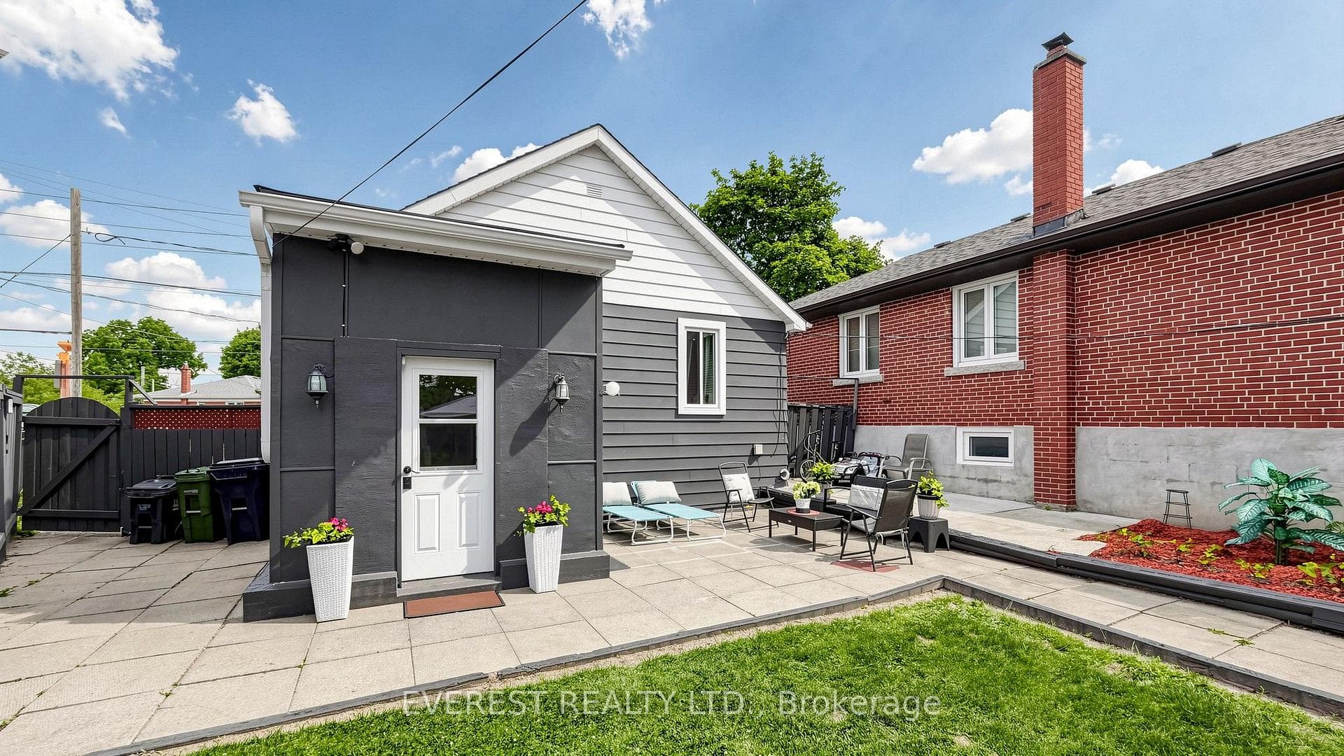 922A Danforth Road photo 38
