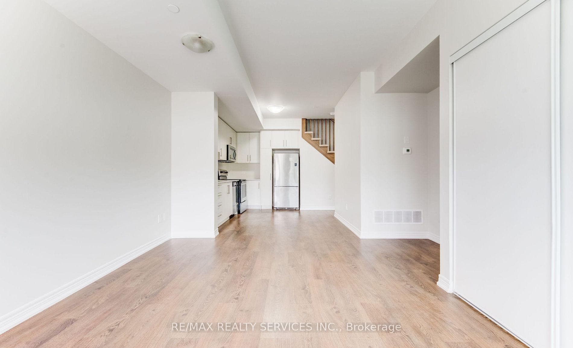 2205 Lillykin Street Unit 4 photo 5