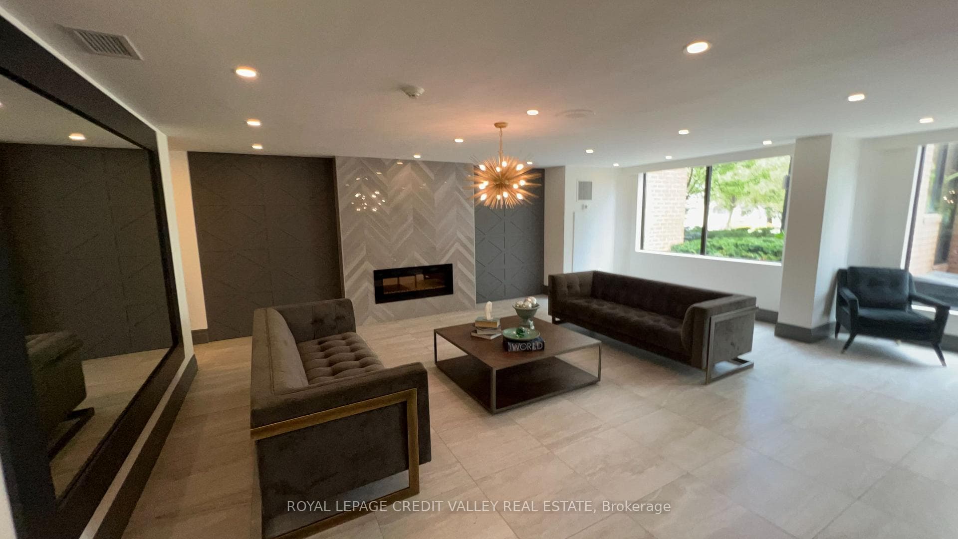 1270 Maple Crossing Boulevard Unit 704 photo 4