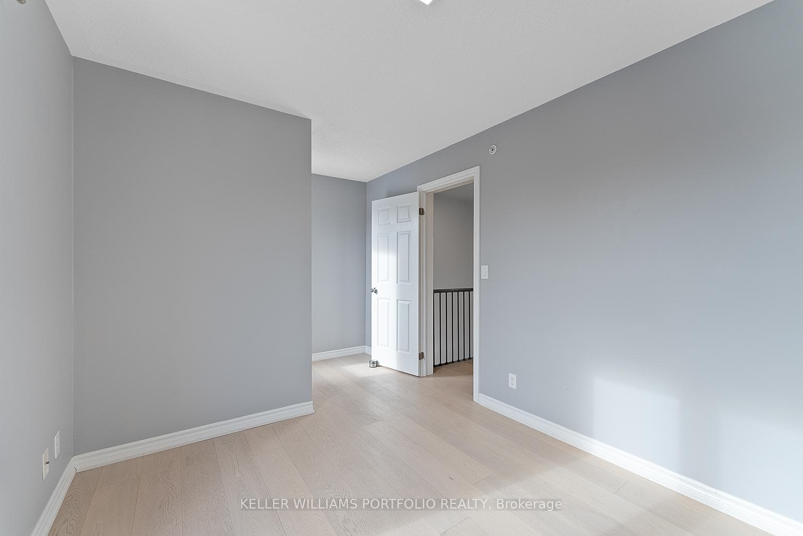 50 Carnation Avenue Unit 131 photo 32