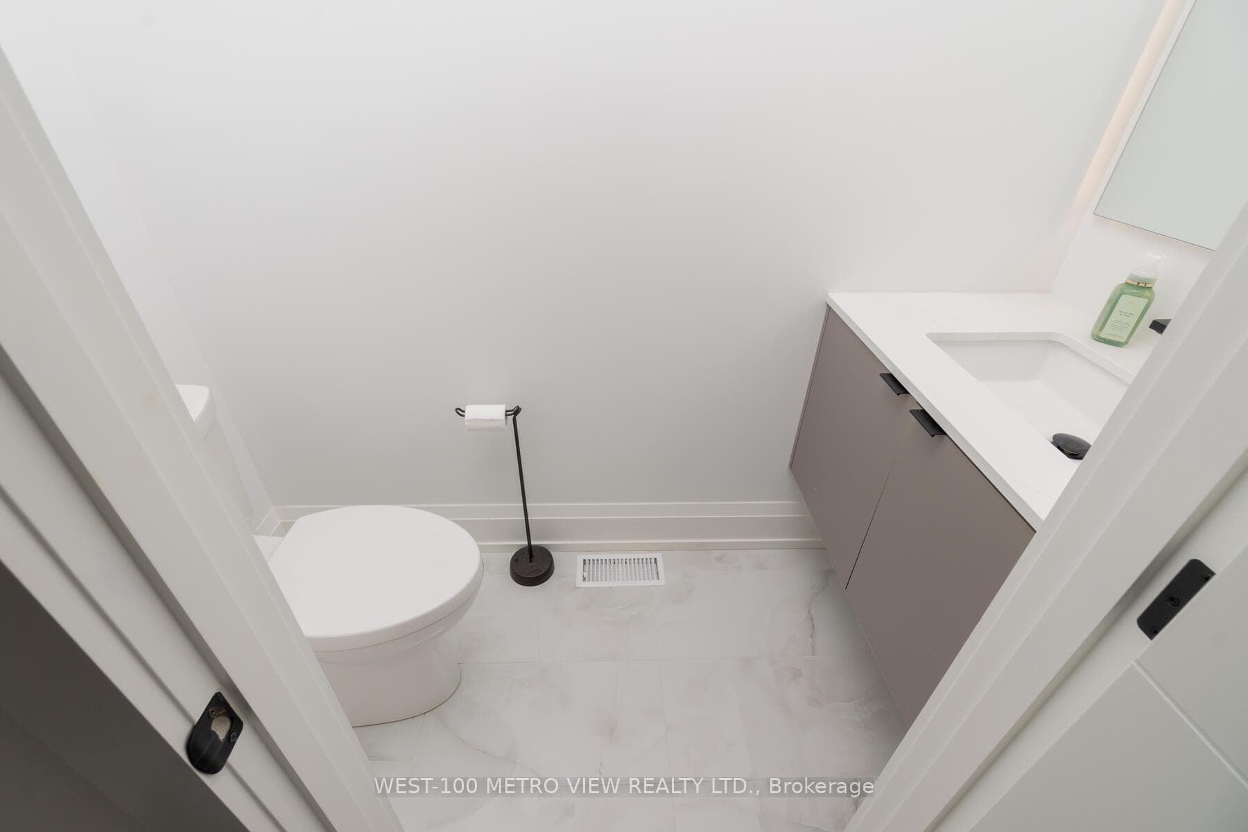 3607 Carolinia Court photo 13