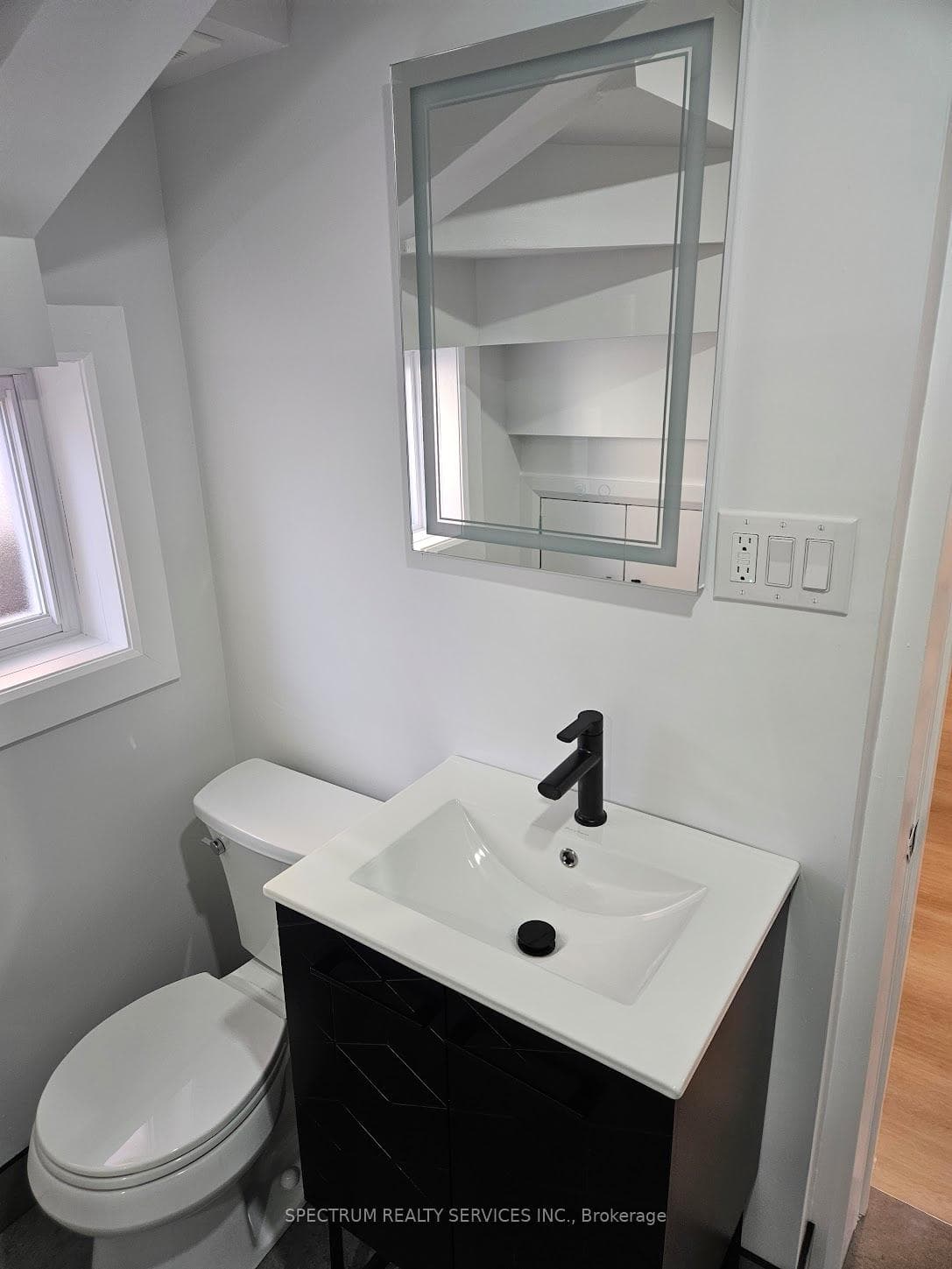 49 Gotham Court Unit 2 photo 13