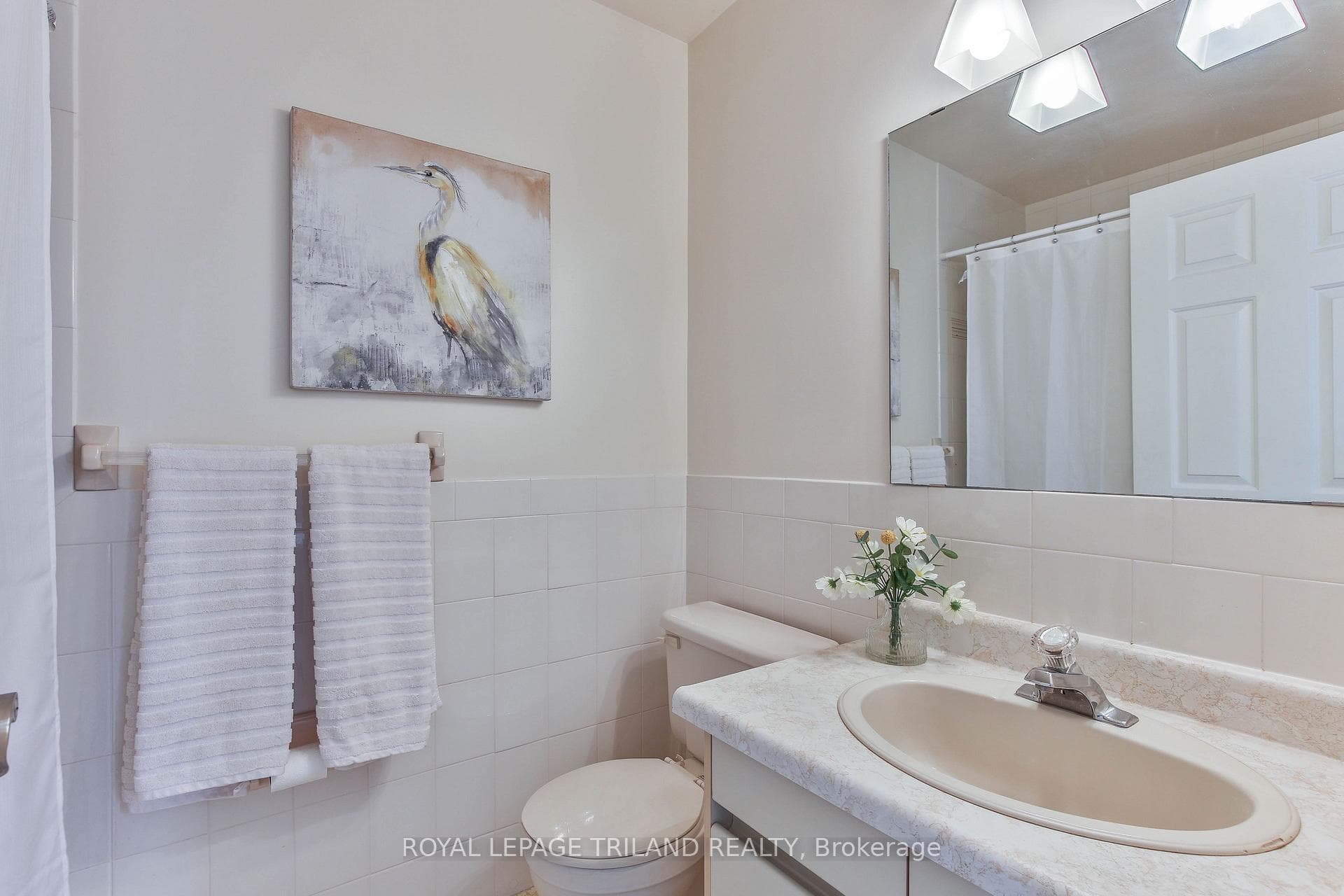 60 ROSECLIFFE Crescent Unit 8 photo 33