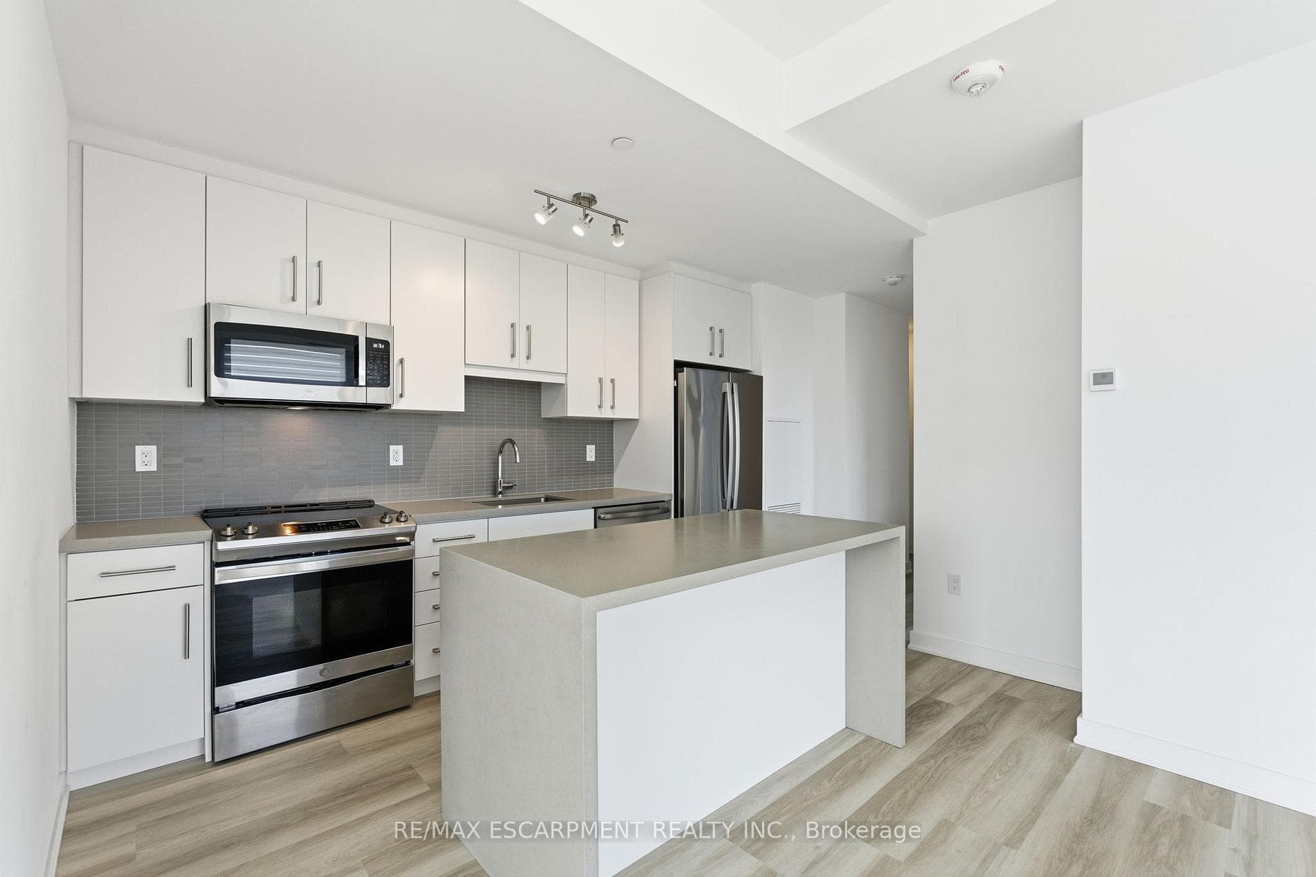 2007 JAMES Street Unit 404 photo 21