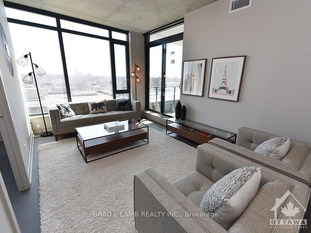 203 CATHERINE Street Unit 209 photo 3