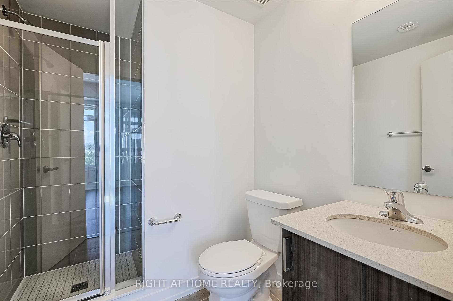 74A Tisdale Avenue photo 11