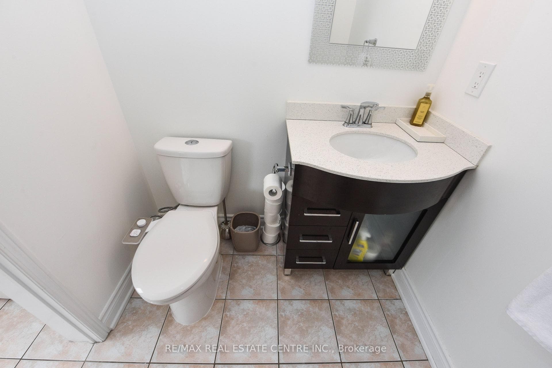 5223 Fairford Crescent Unit 8 photo 16