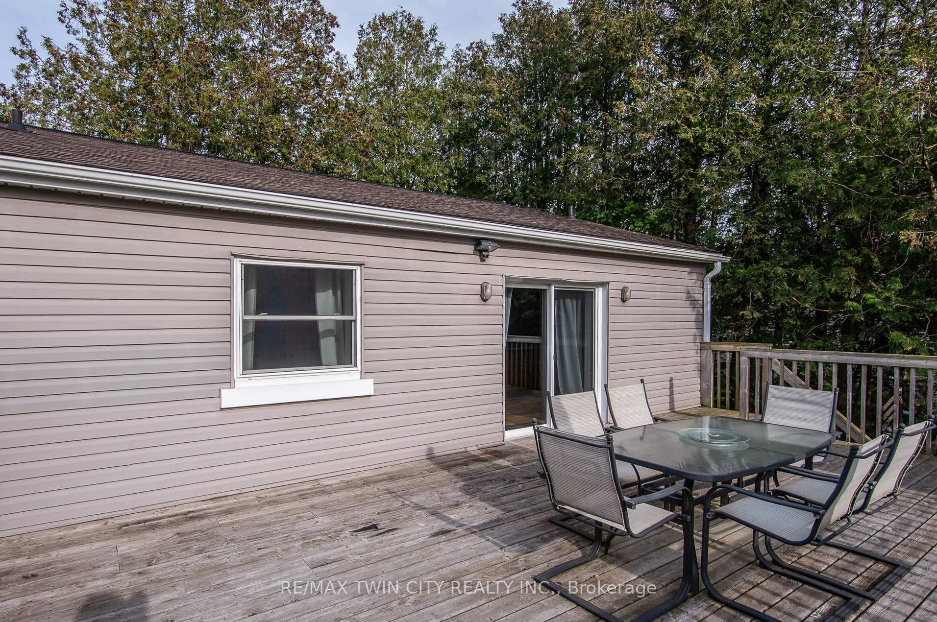 1292 Swan Street photo 7