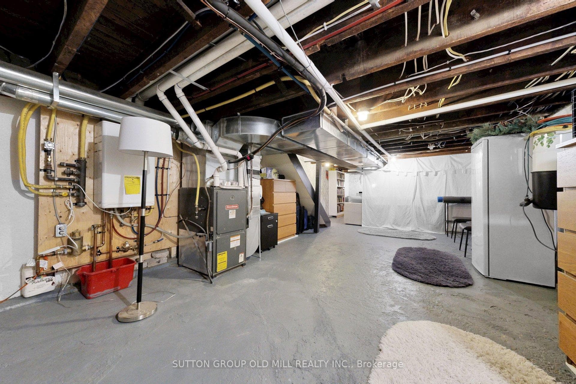 90 Fermanagh Avenue photo 38