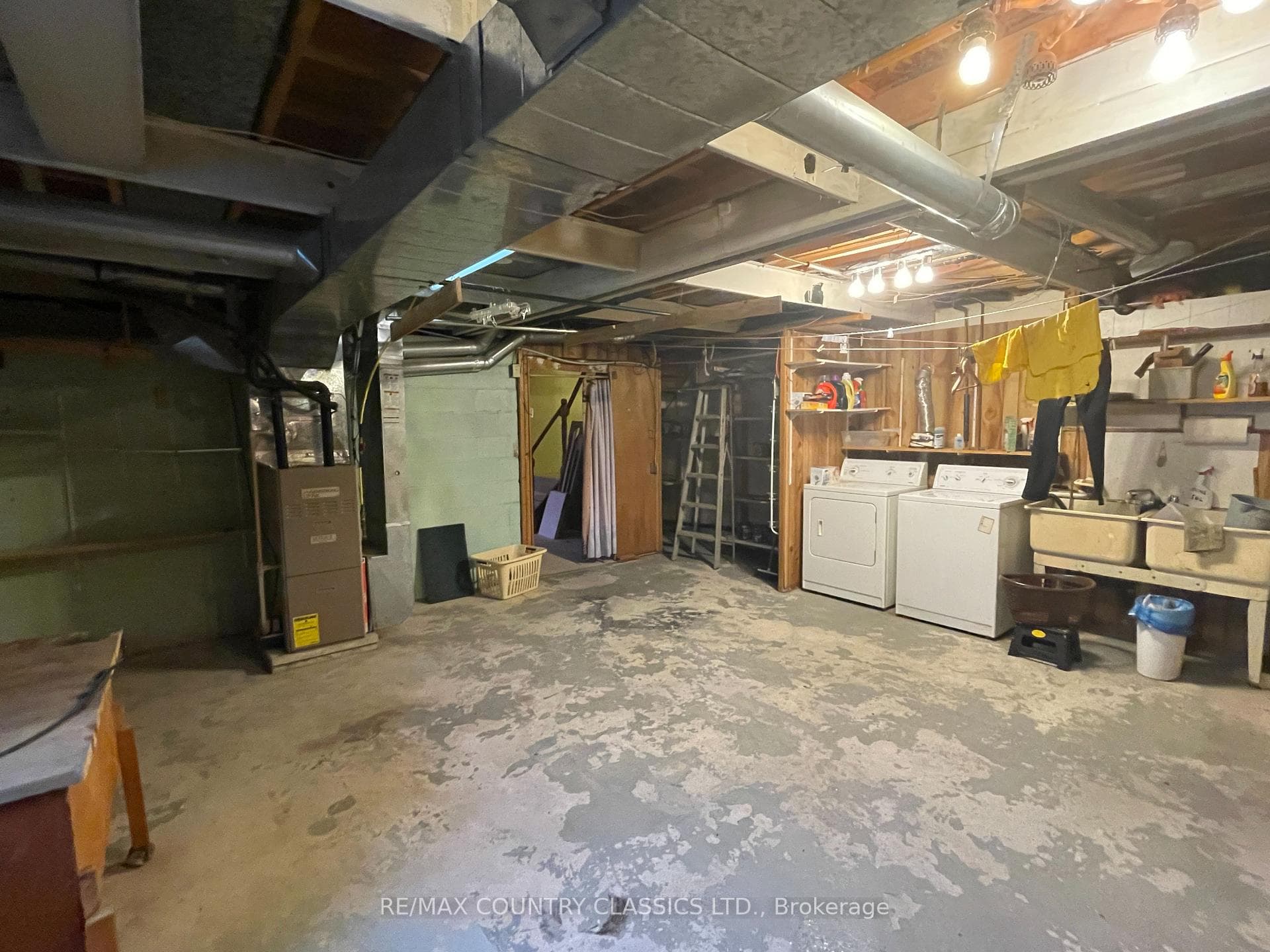 38 Great Oak Street photo 27